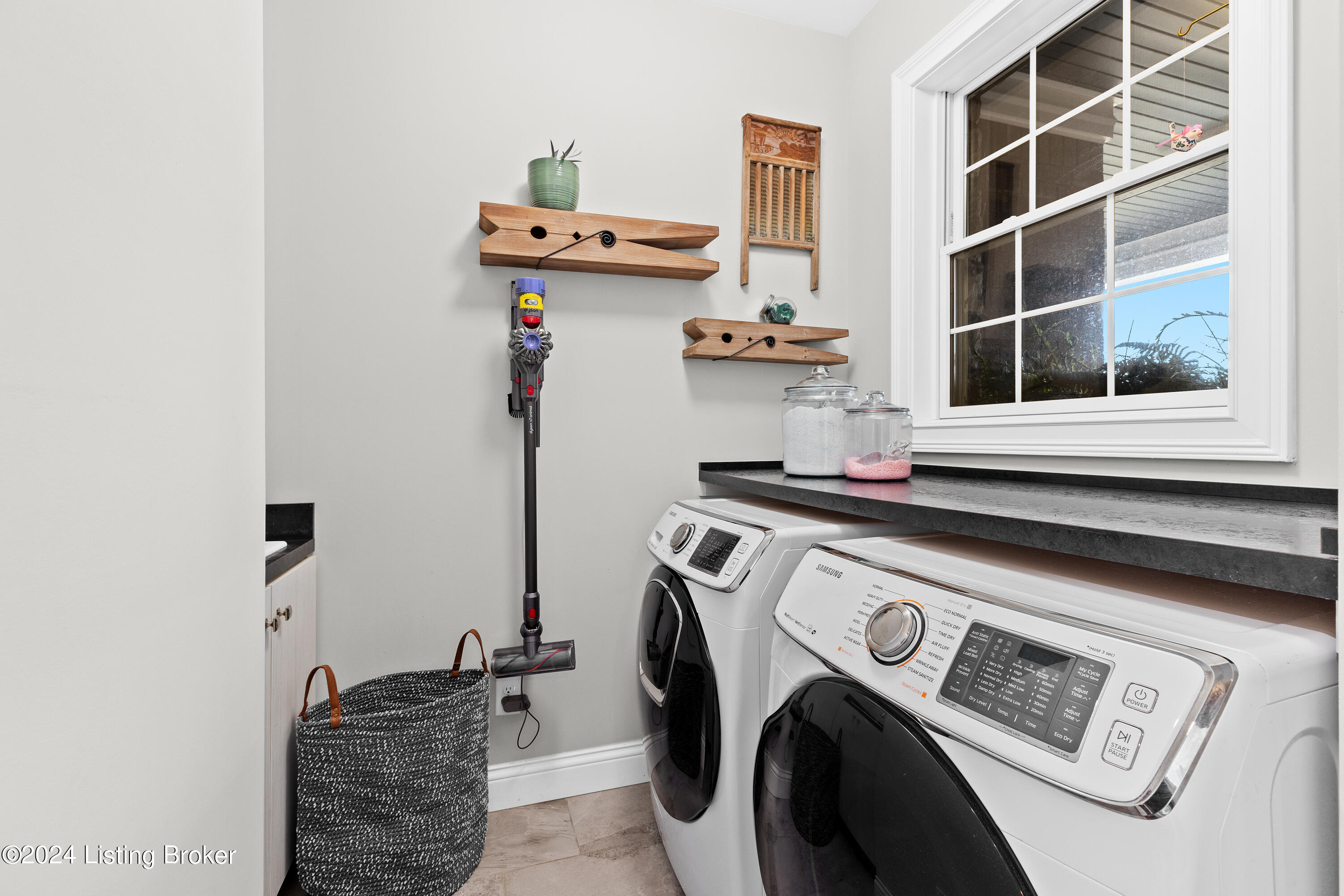 10507 Holly Berry Dr