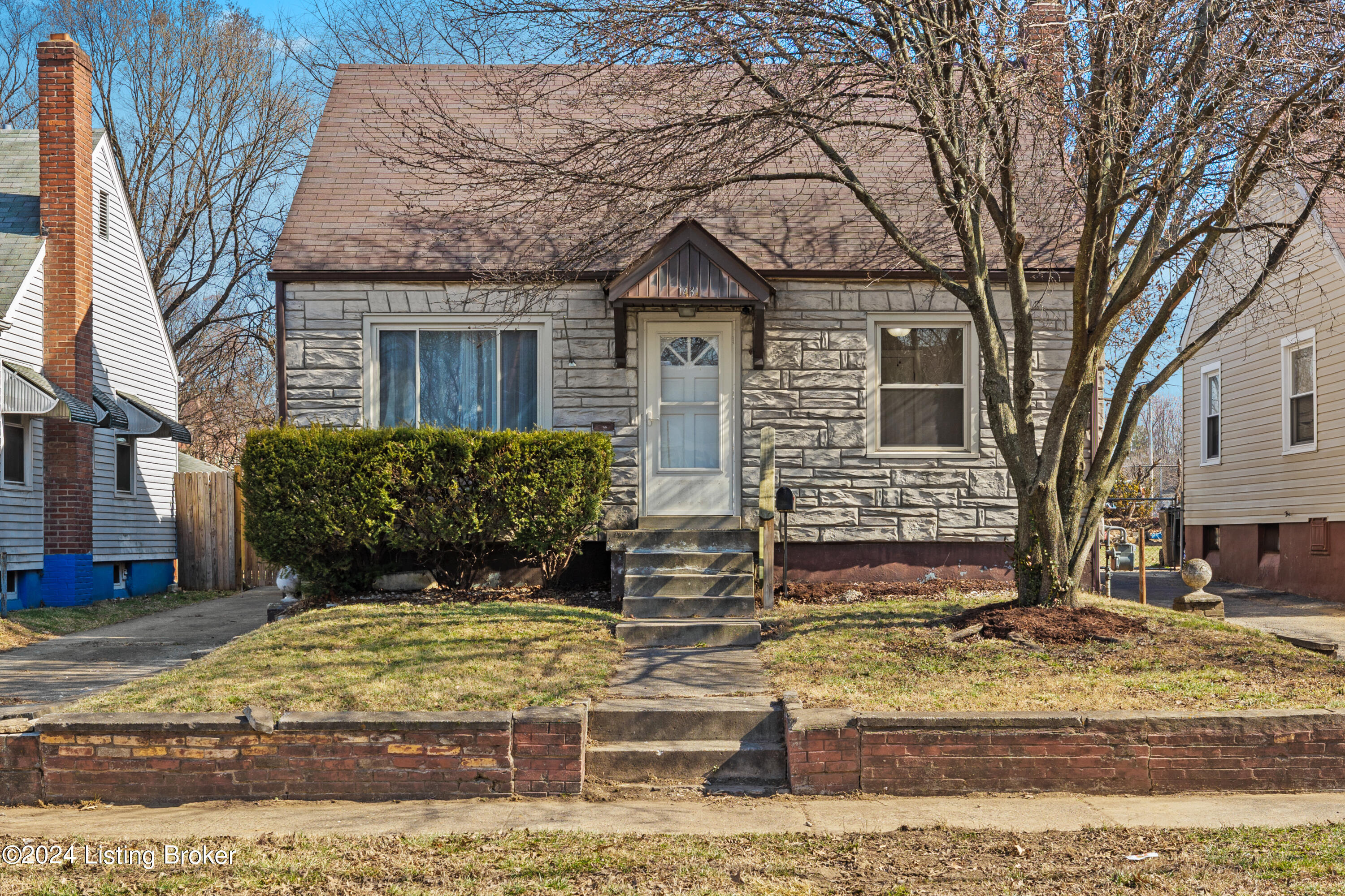 1431 Thornberry Ave