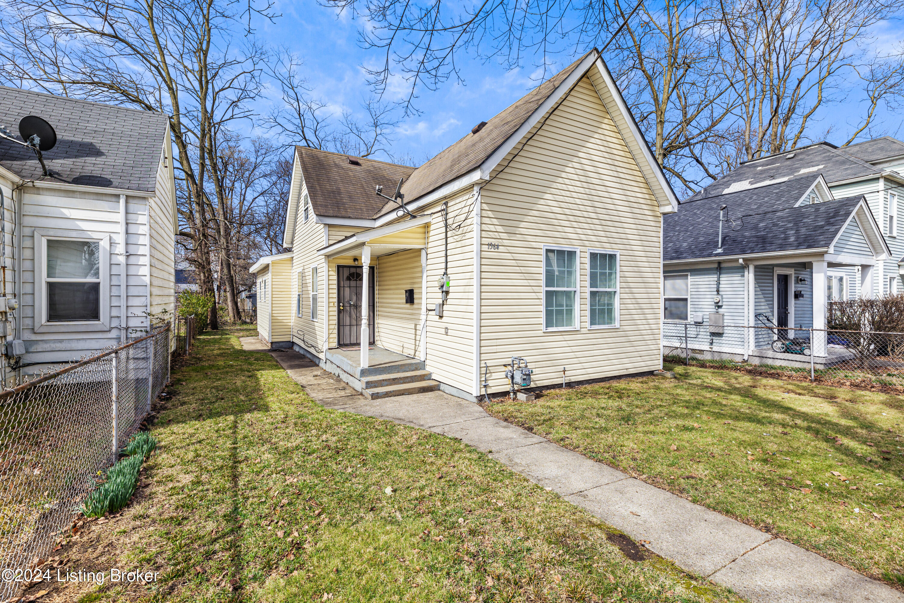 1364 Cypress St