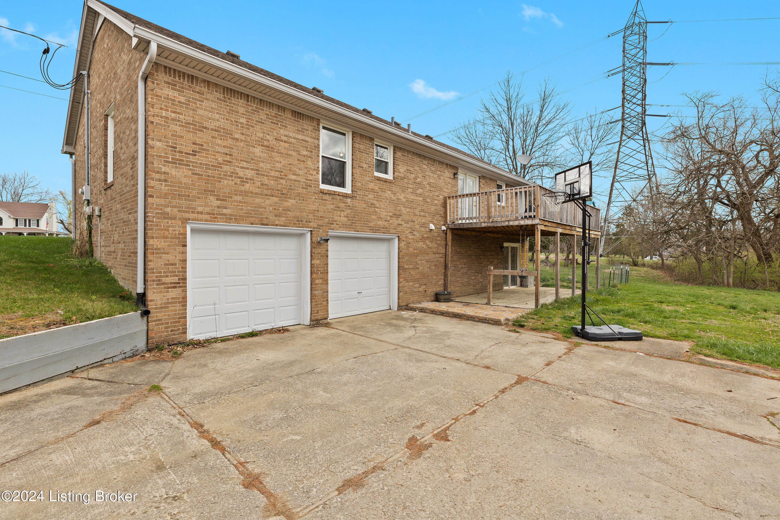 3212 Elder Park Rd