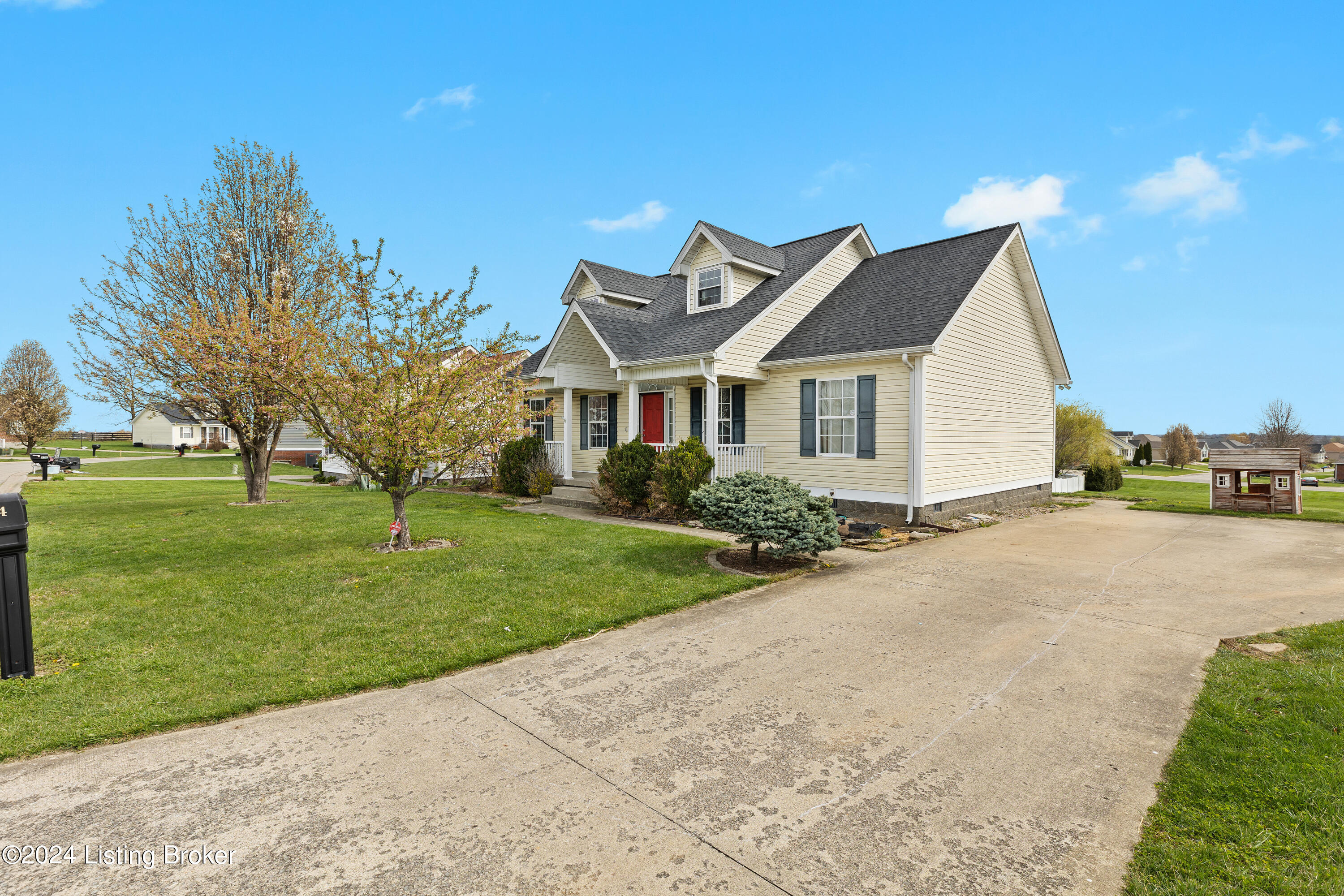 134 Alder Dr