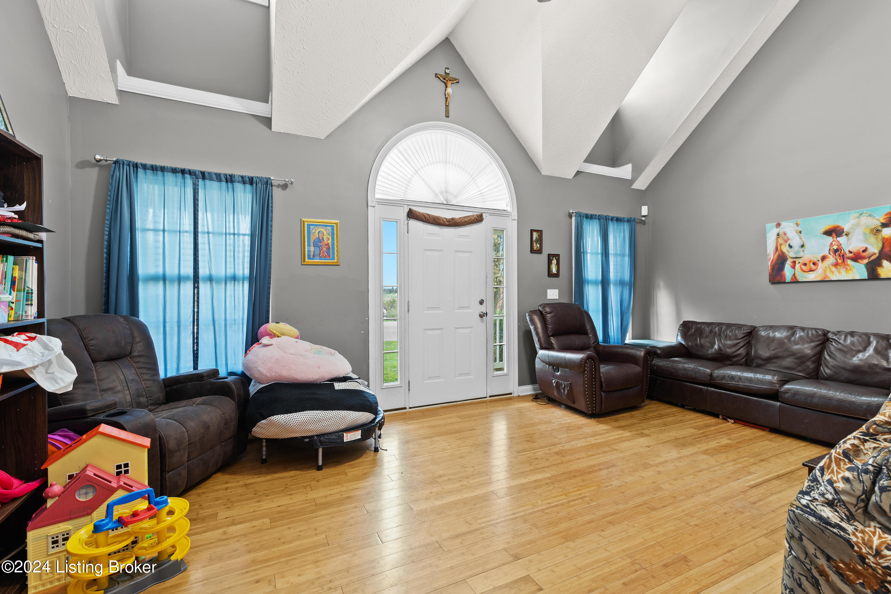 134 Alder Dr