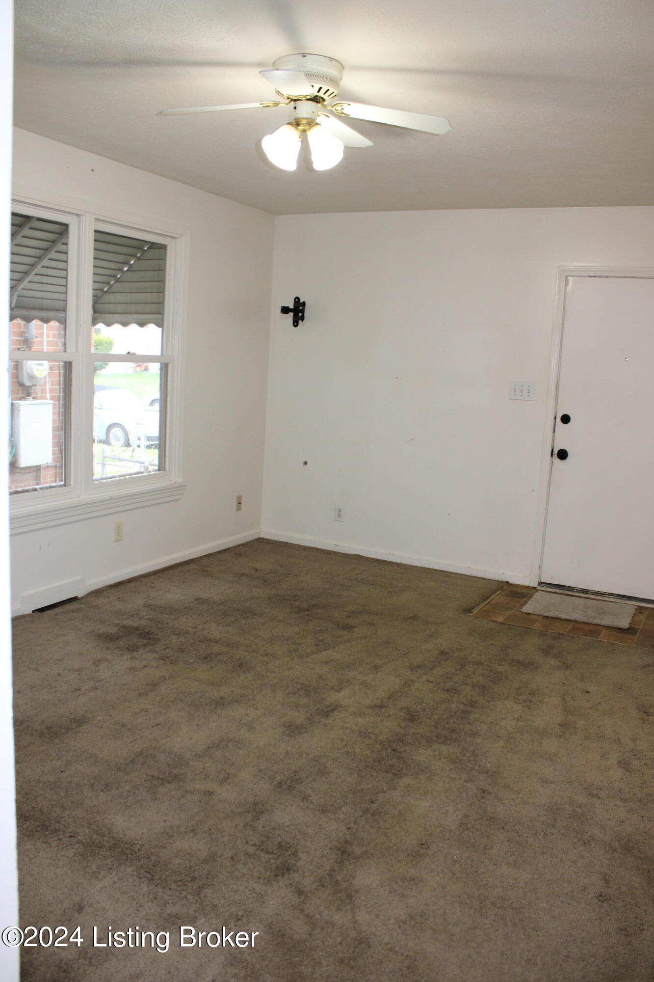 828 W Evelyn Ave