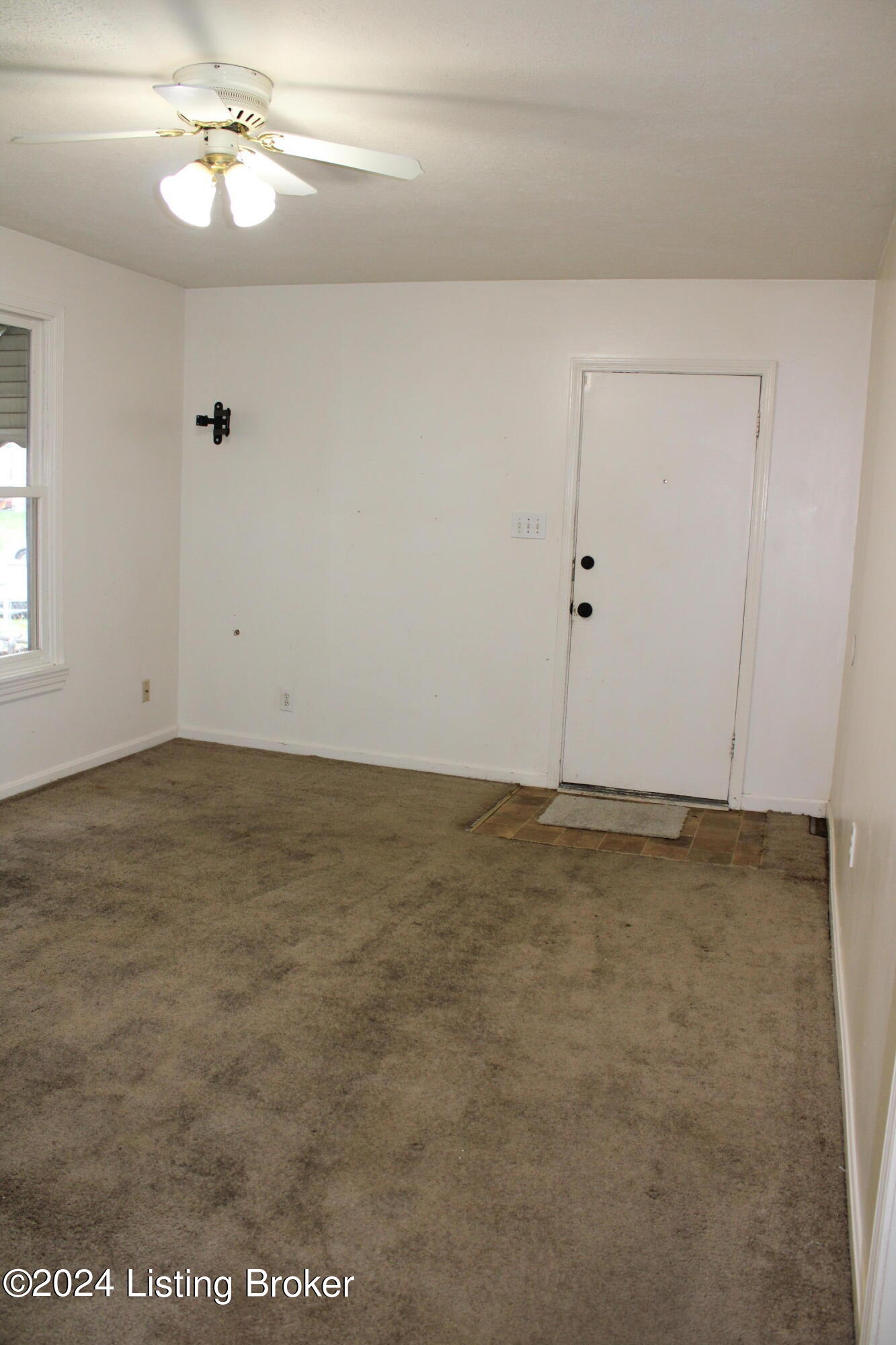 828 W Evelyn Ave
