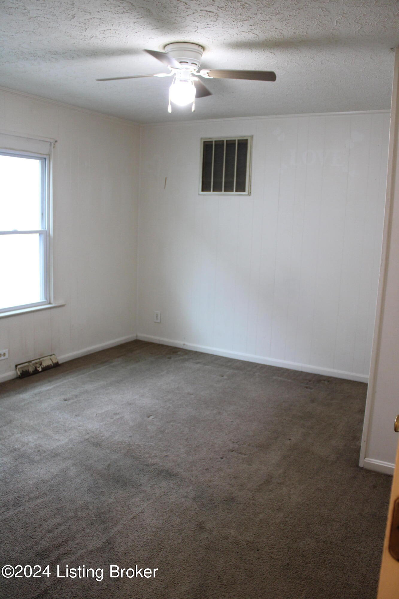 828 W Evelyn Ave