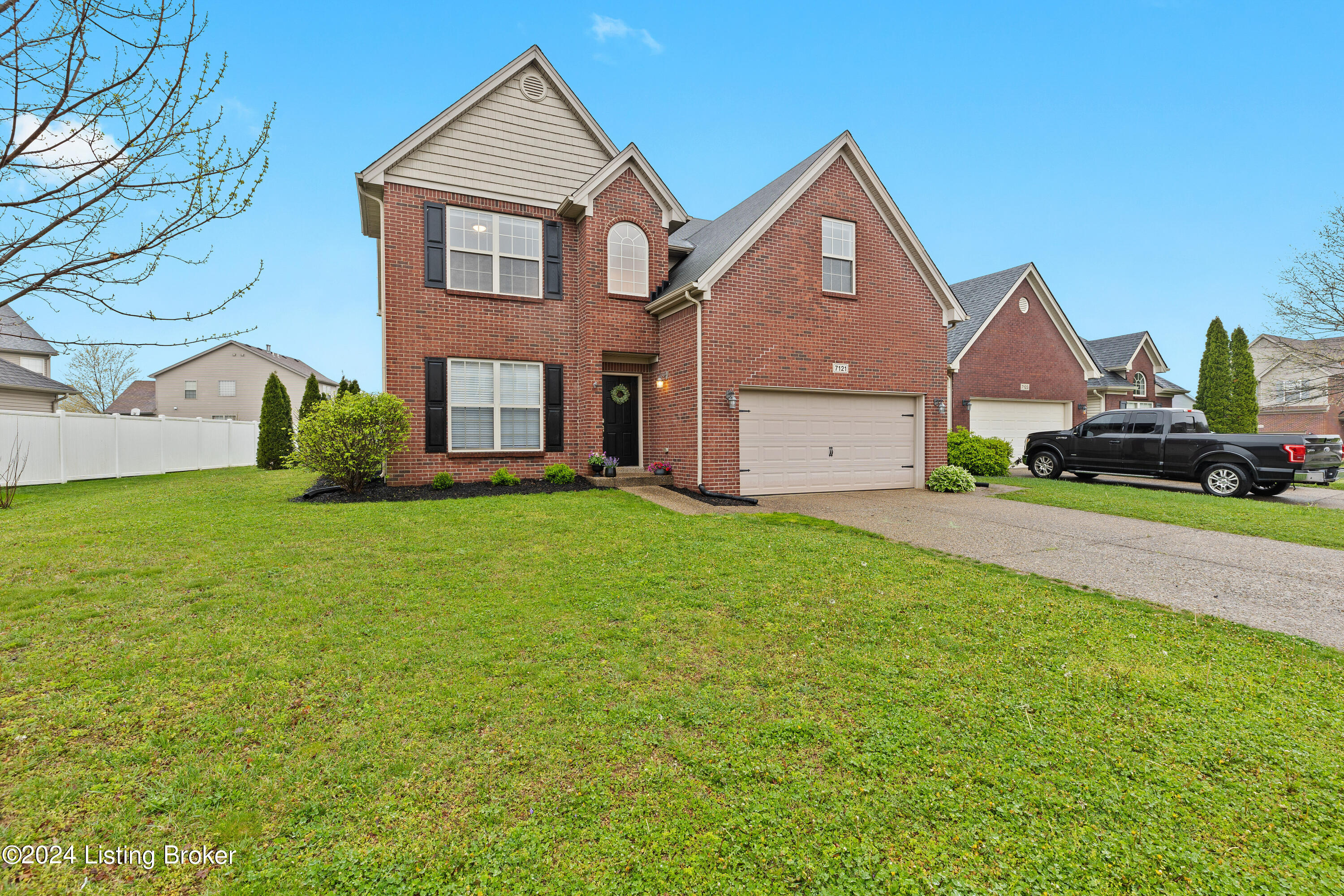 7121 Black Walnut Cir