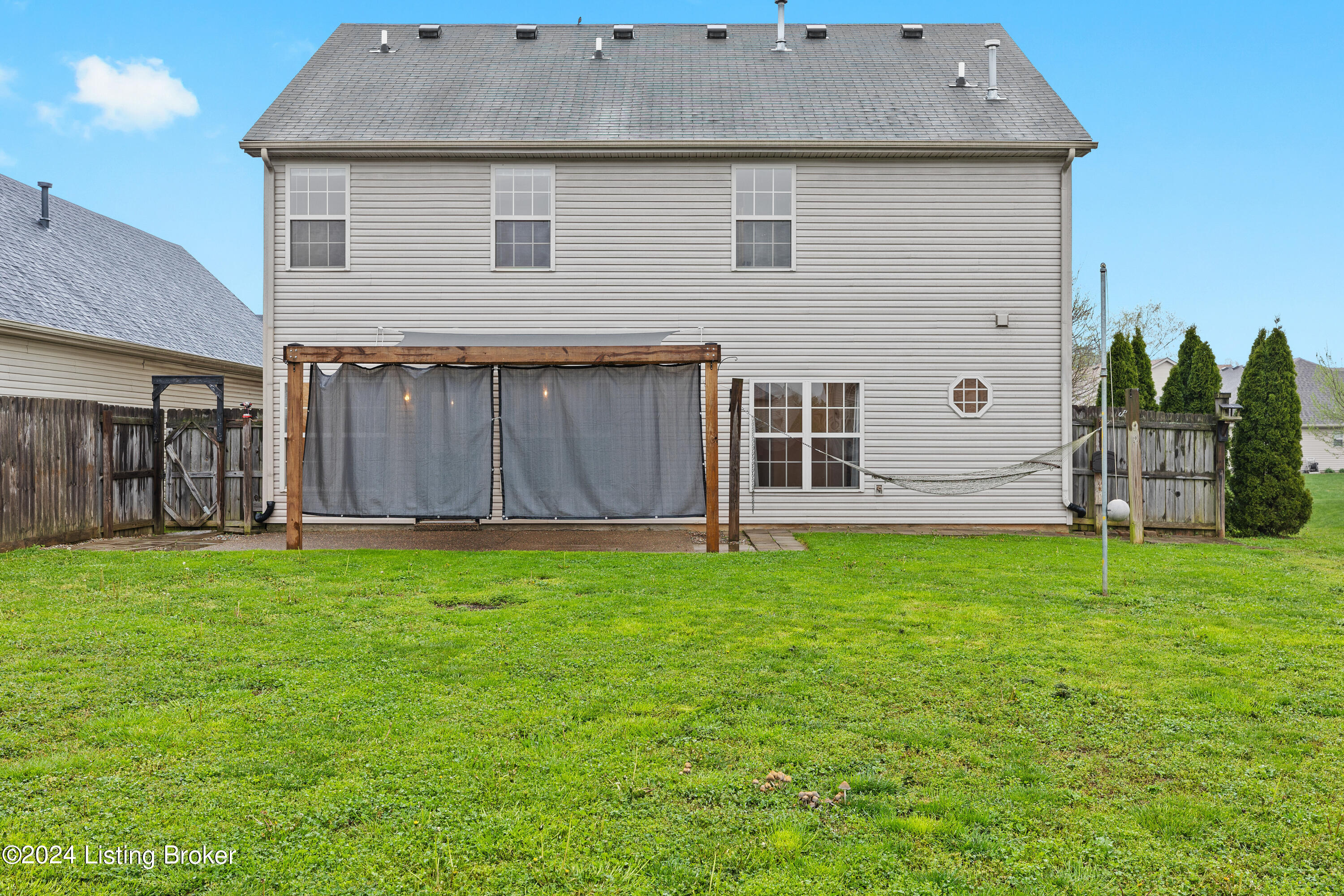 7121 Black Walnut Cir