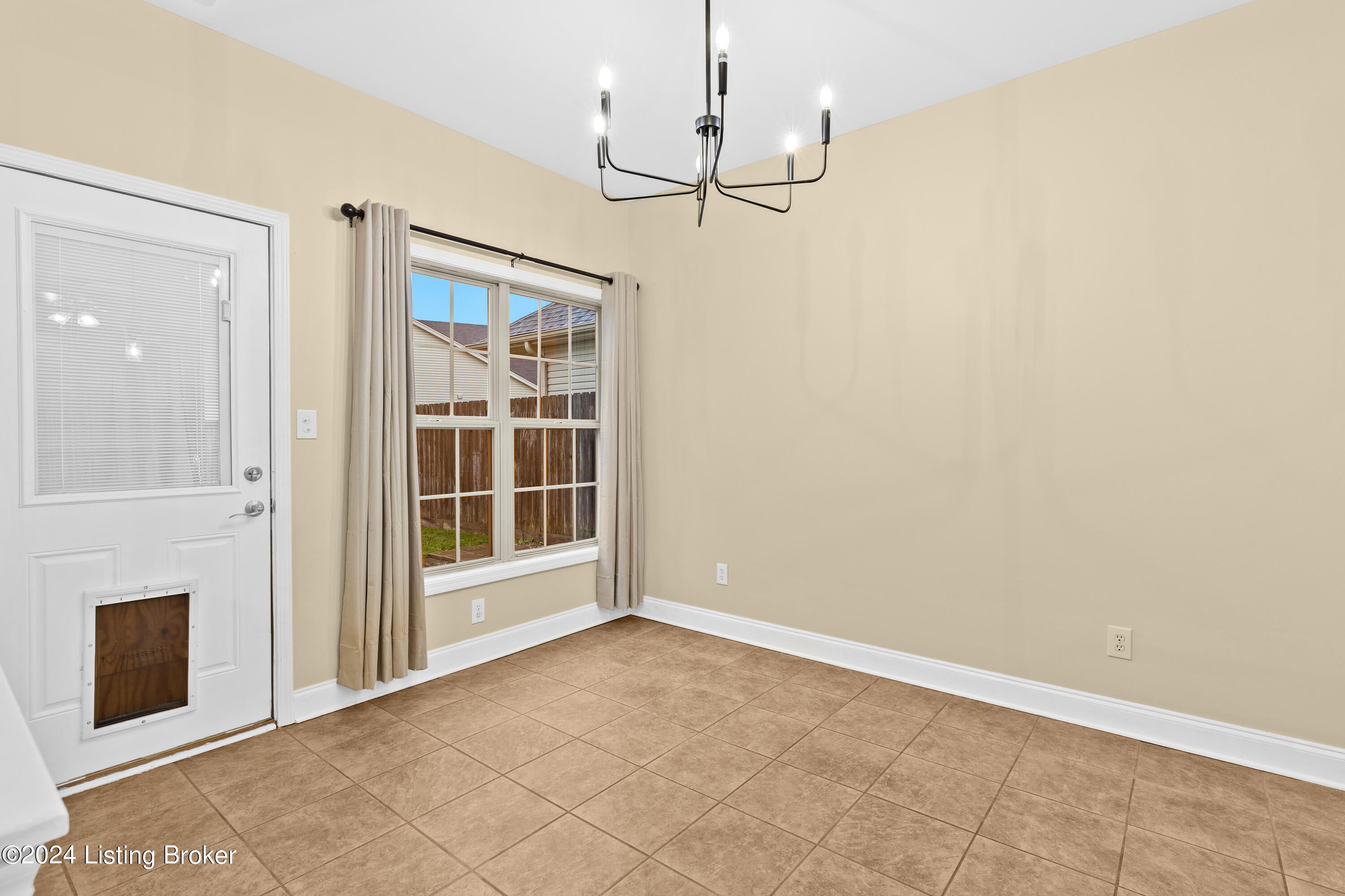 7121 Black Walnut Cir