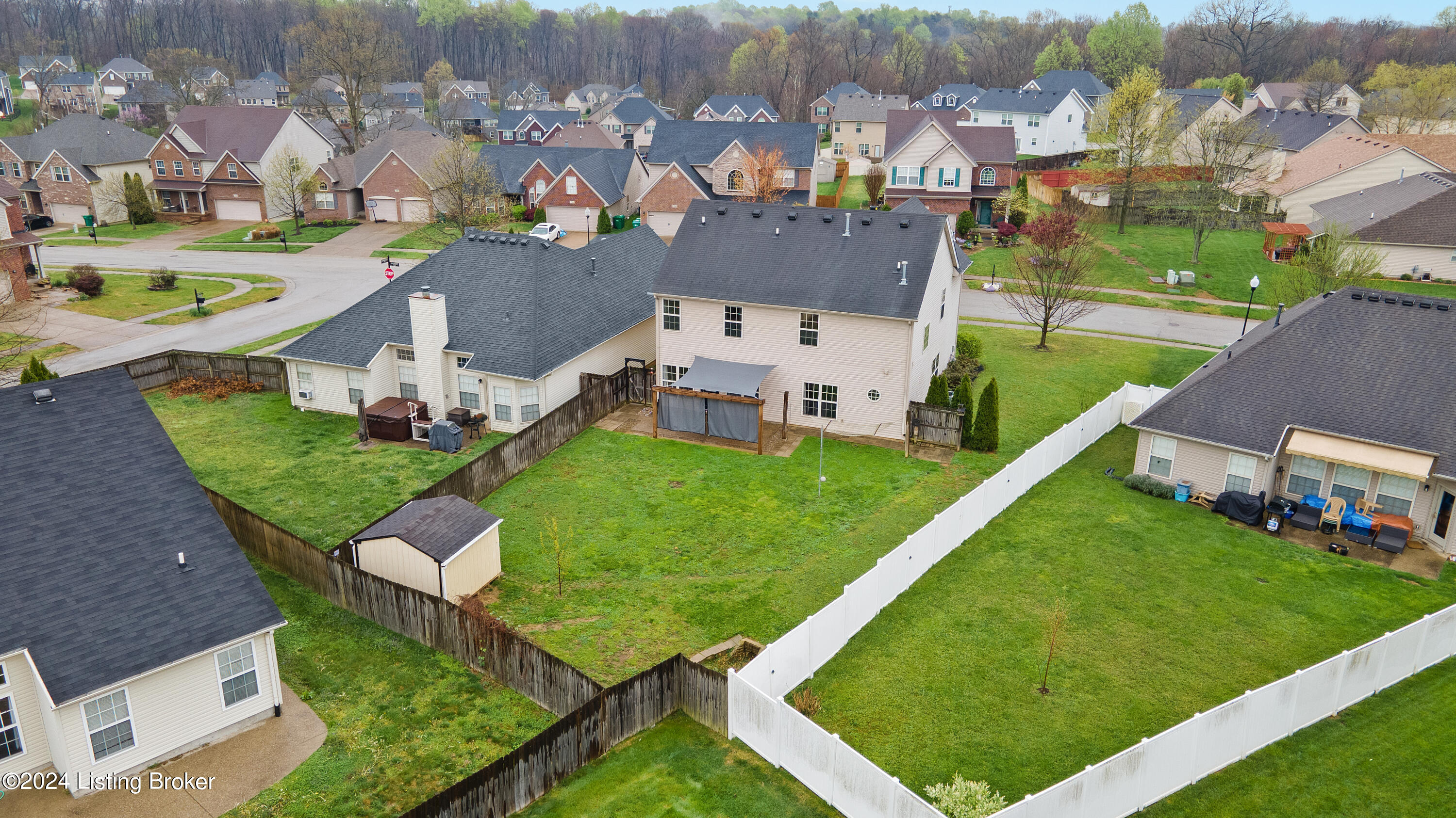 7121 Black Walnut Cir