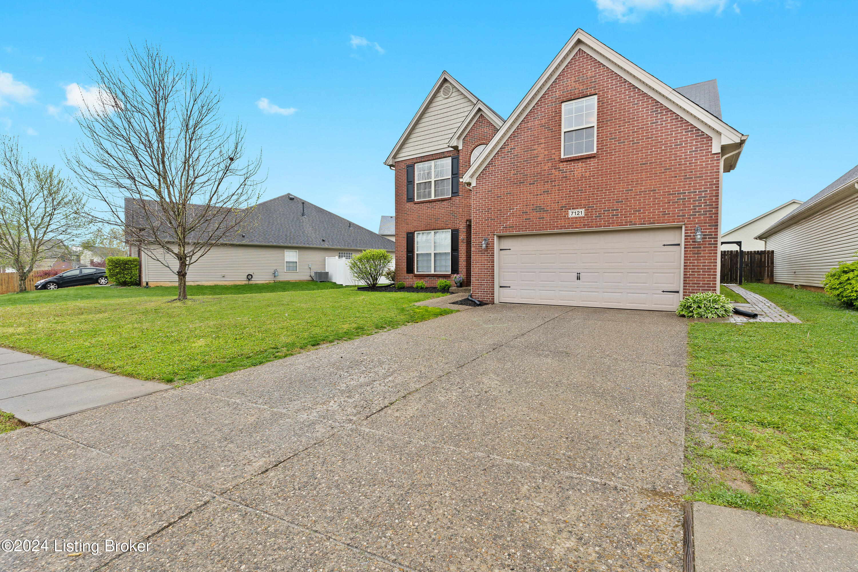 7121 Black Walnut Cir