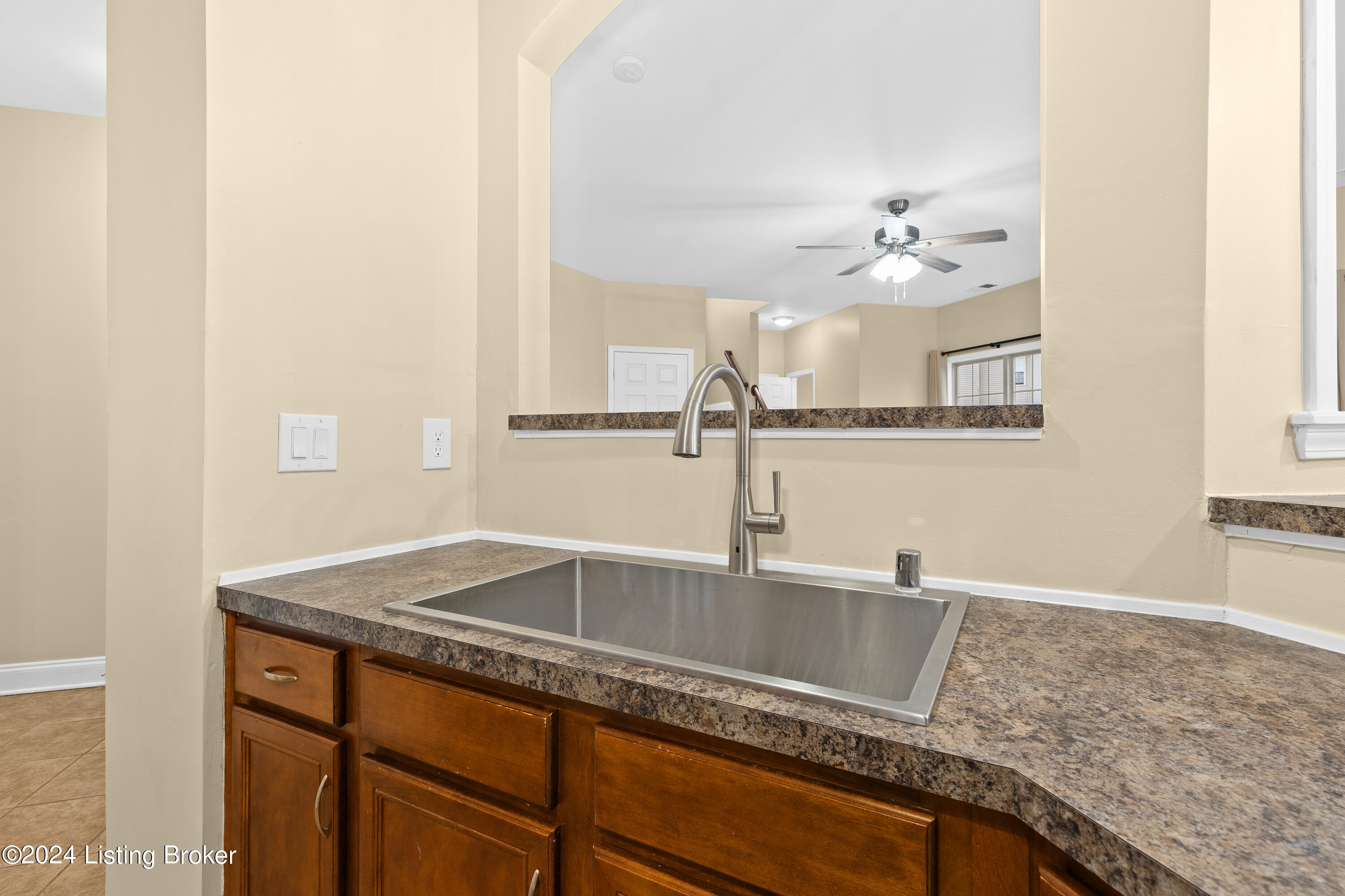 7121 Black Walnut Cir