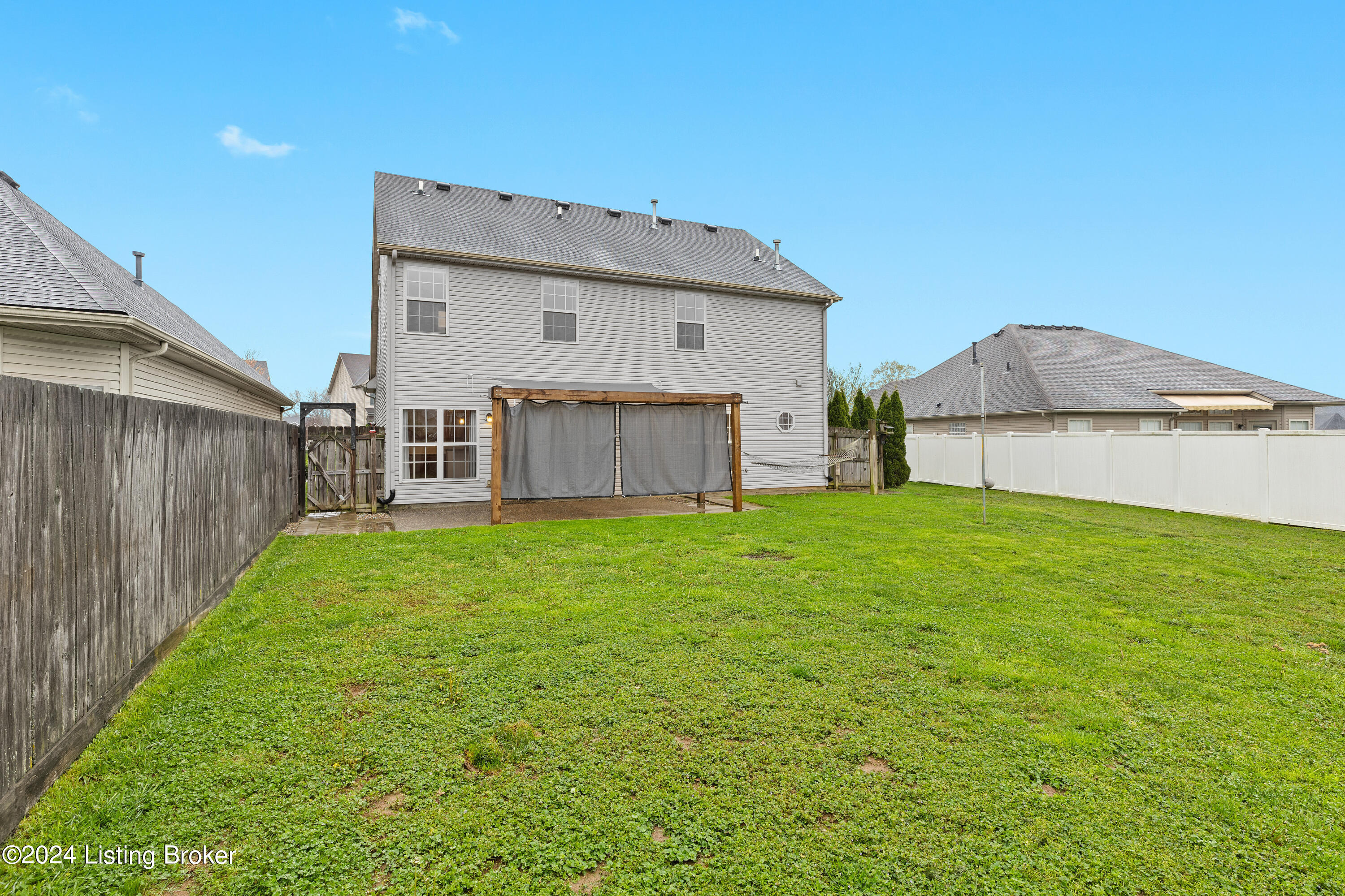 7121 Black Walnut Cir