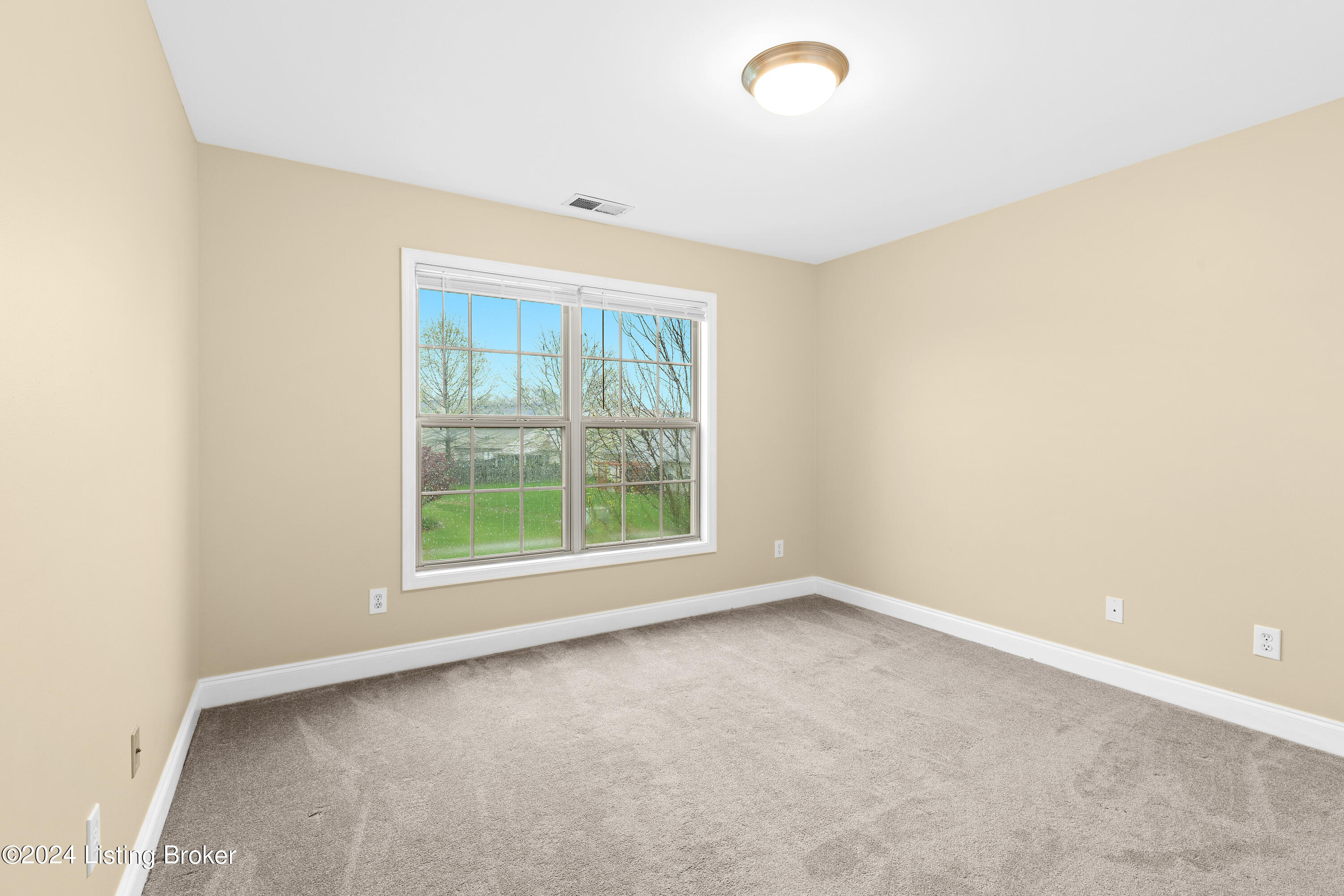 7121 Black Walnut Cir