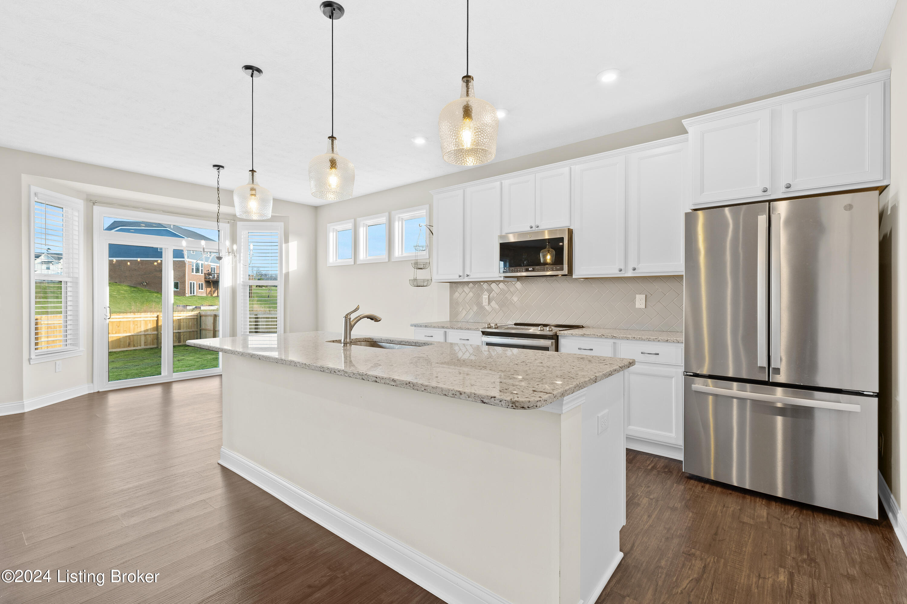 1208 Summit Parks Dr