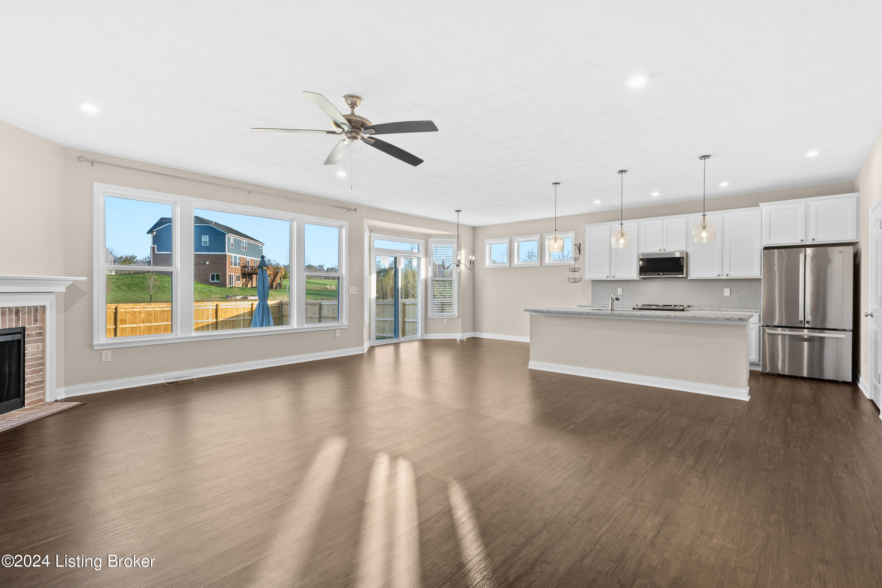 1208 Summit Parks Dr