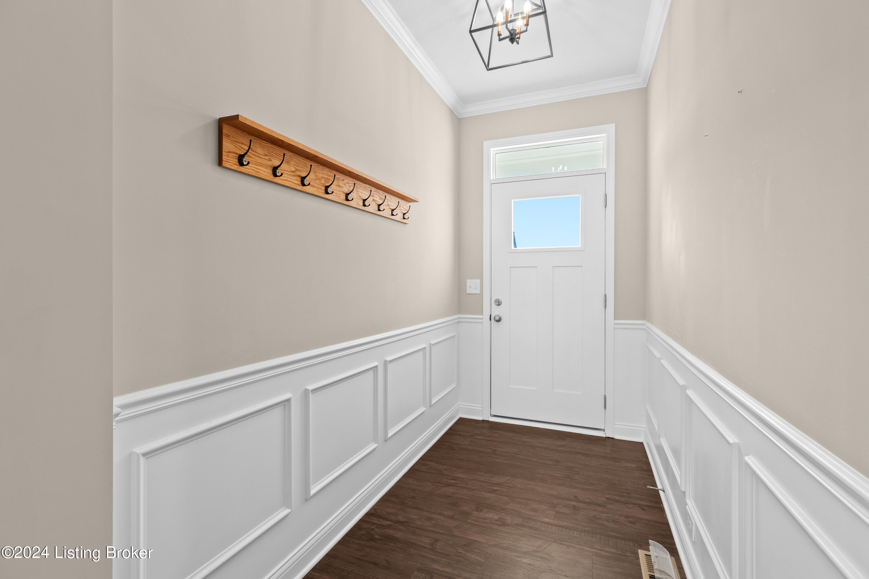 1208 Summit Parks Dr