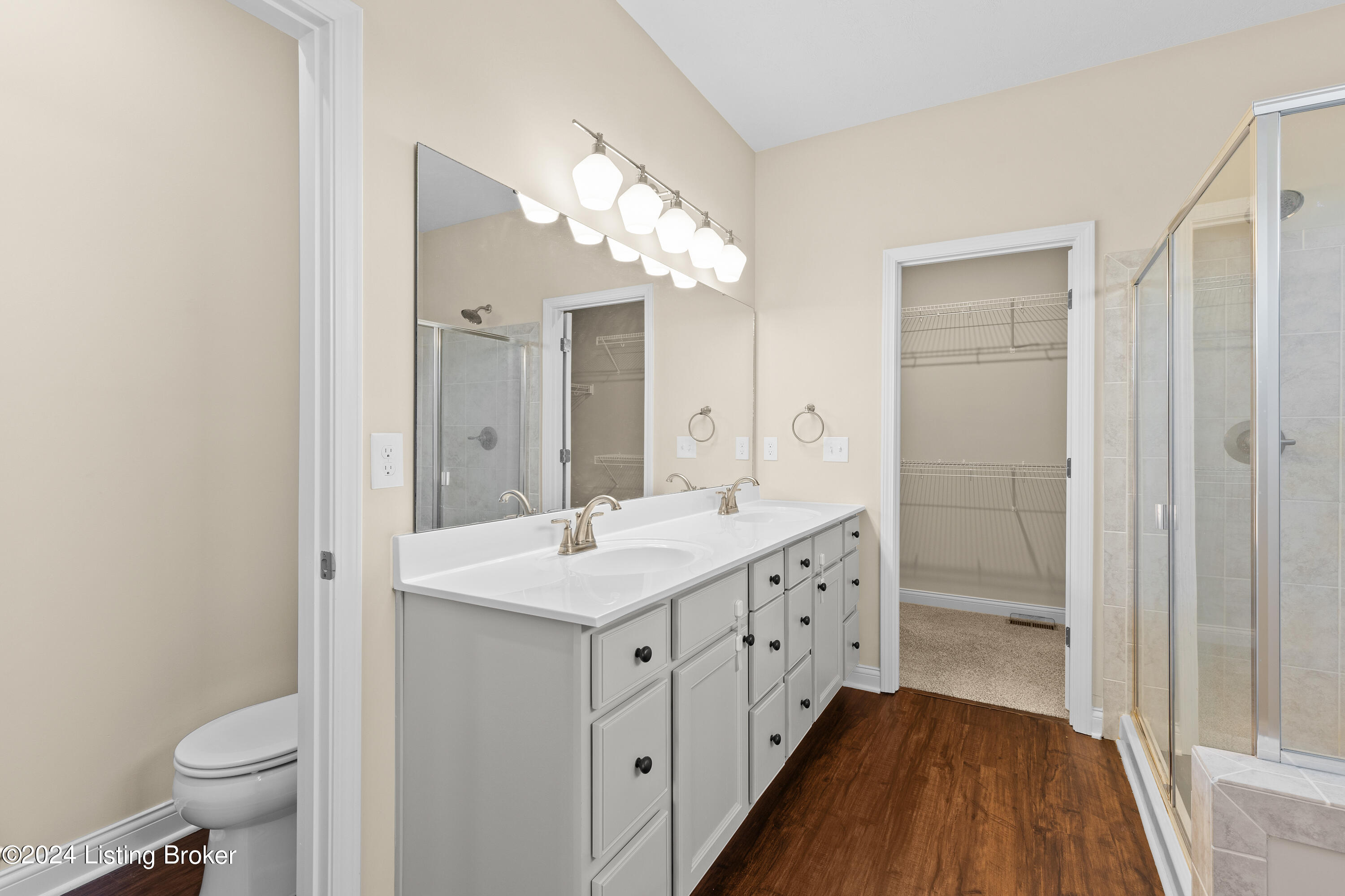 1208 Summit Parks Dr