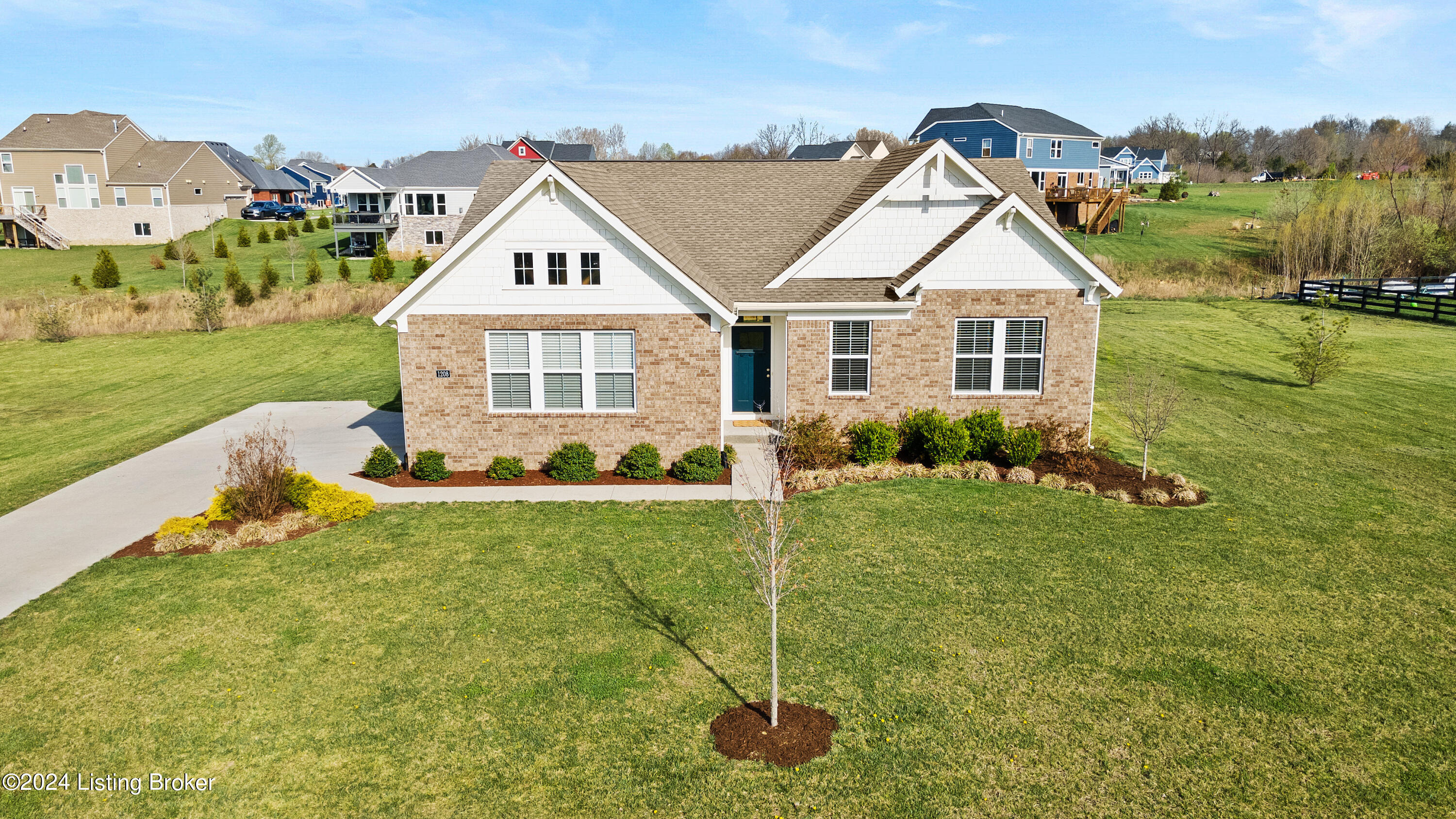 1208 Summit Parks Dr