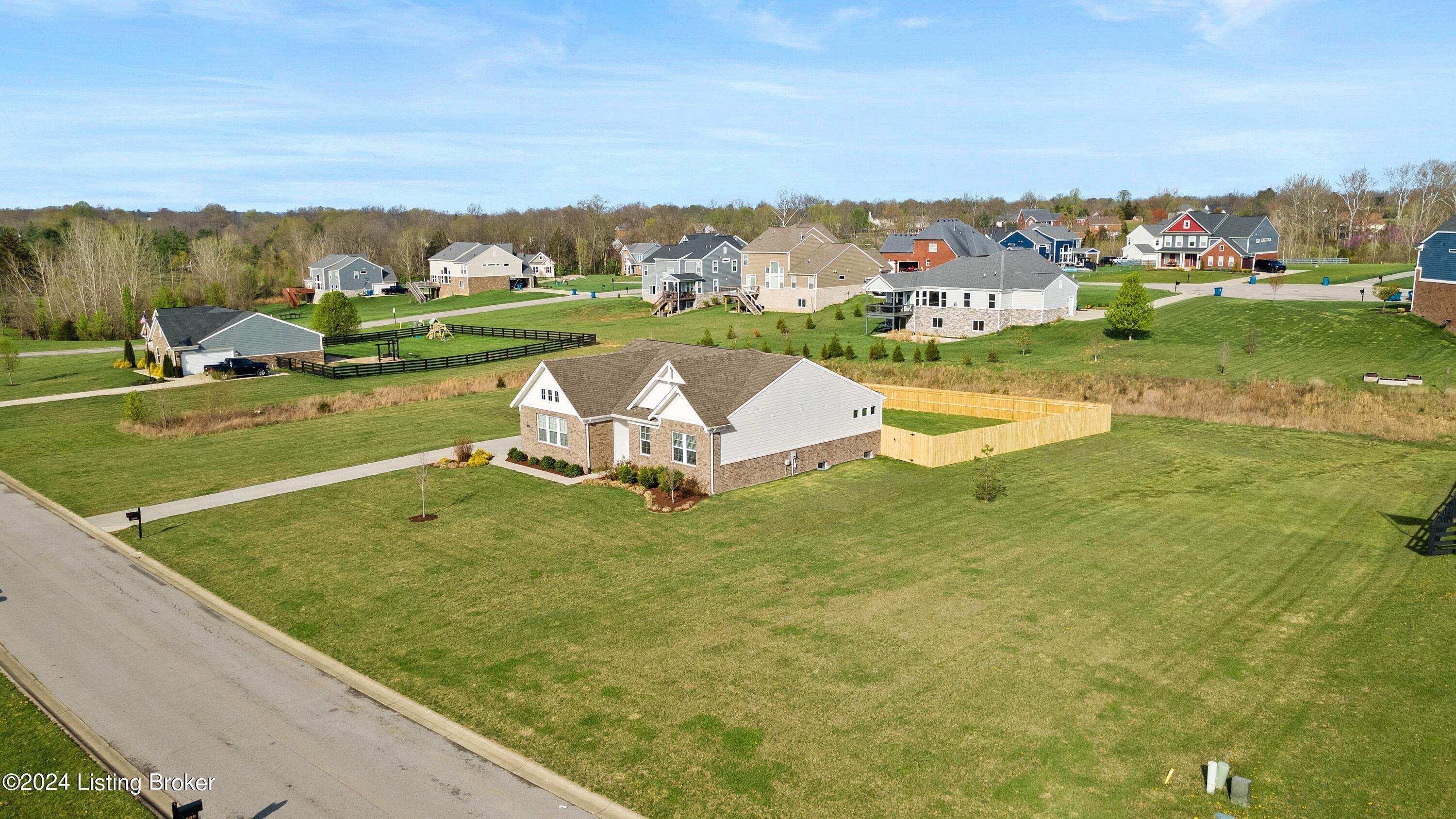 1208 Summit Parks Dr