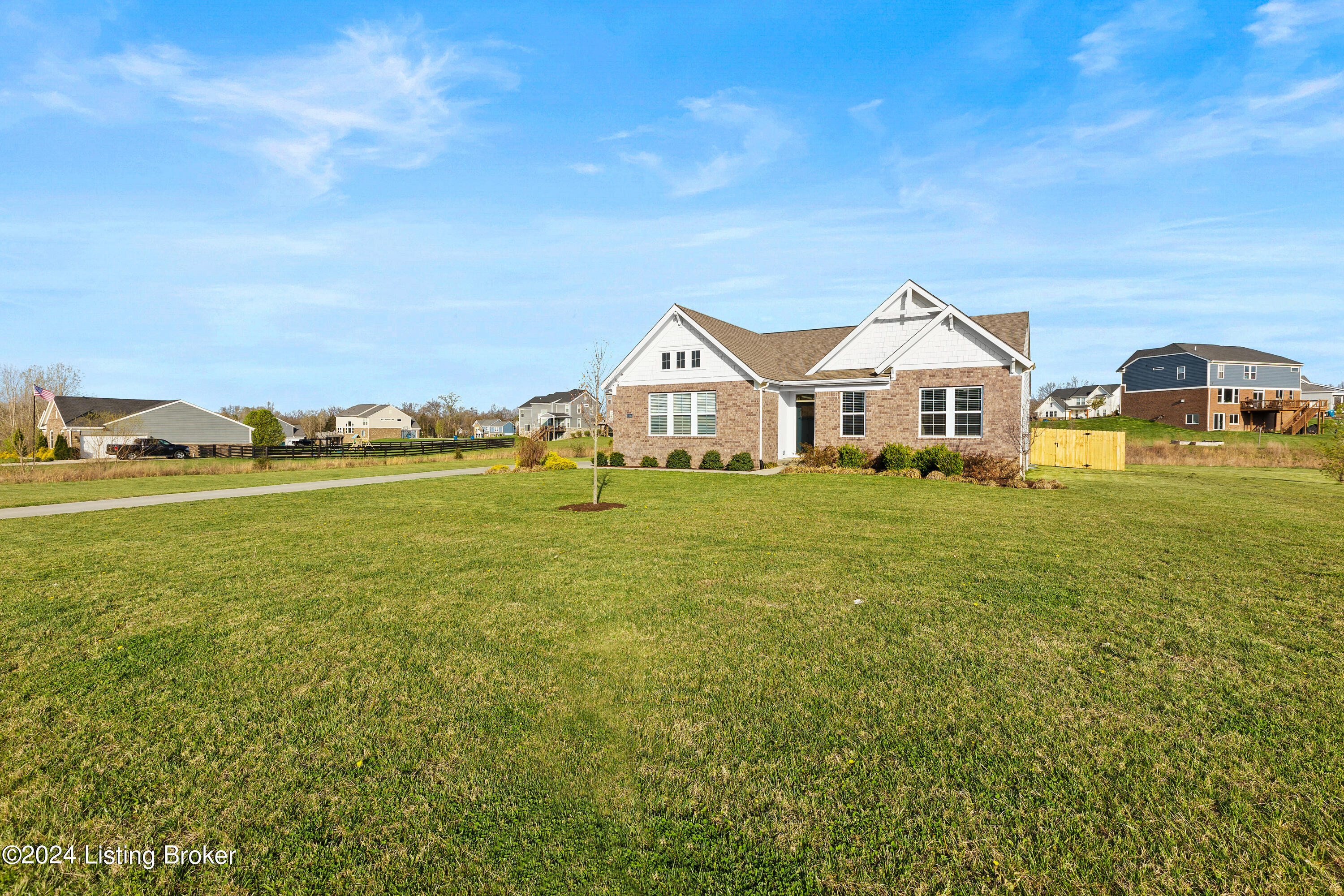 1208 Summit Parks Dr