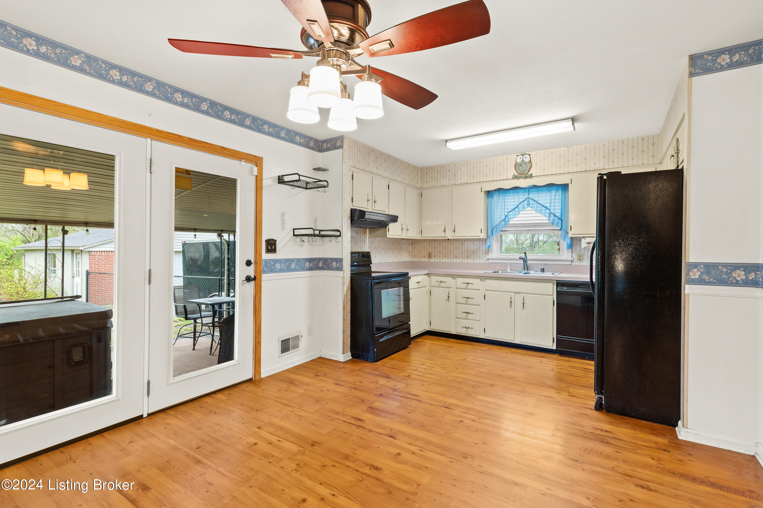 6815 Orange Blossom Rd