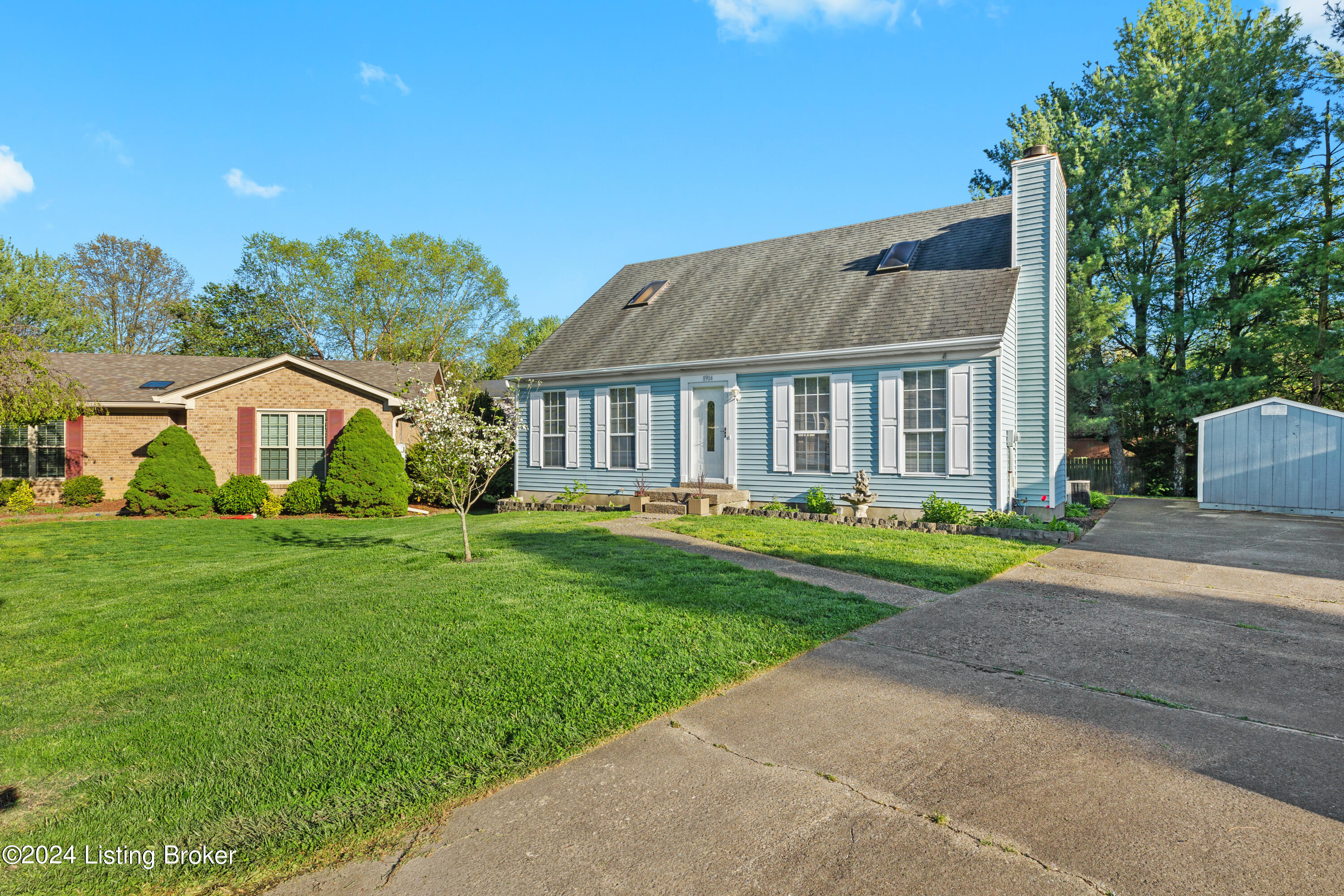 8904 Threpio Ct