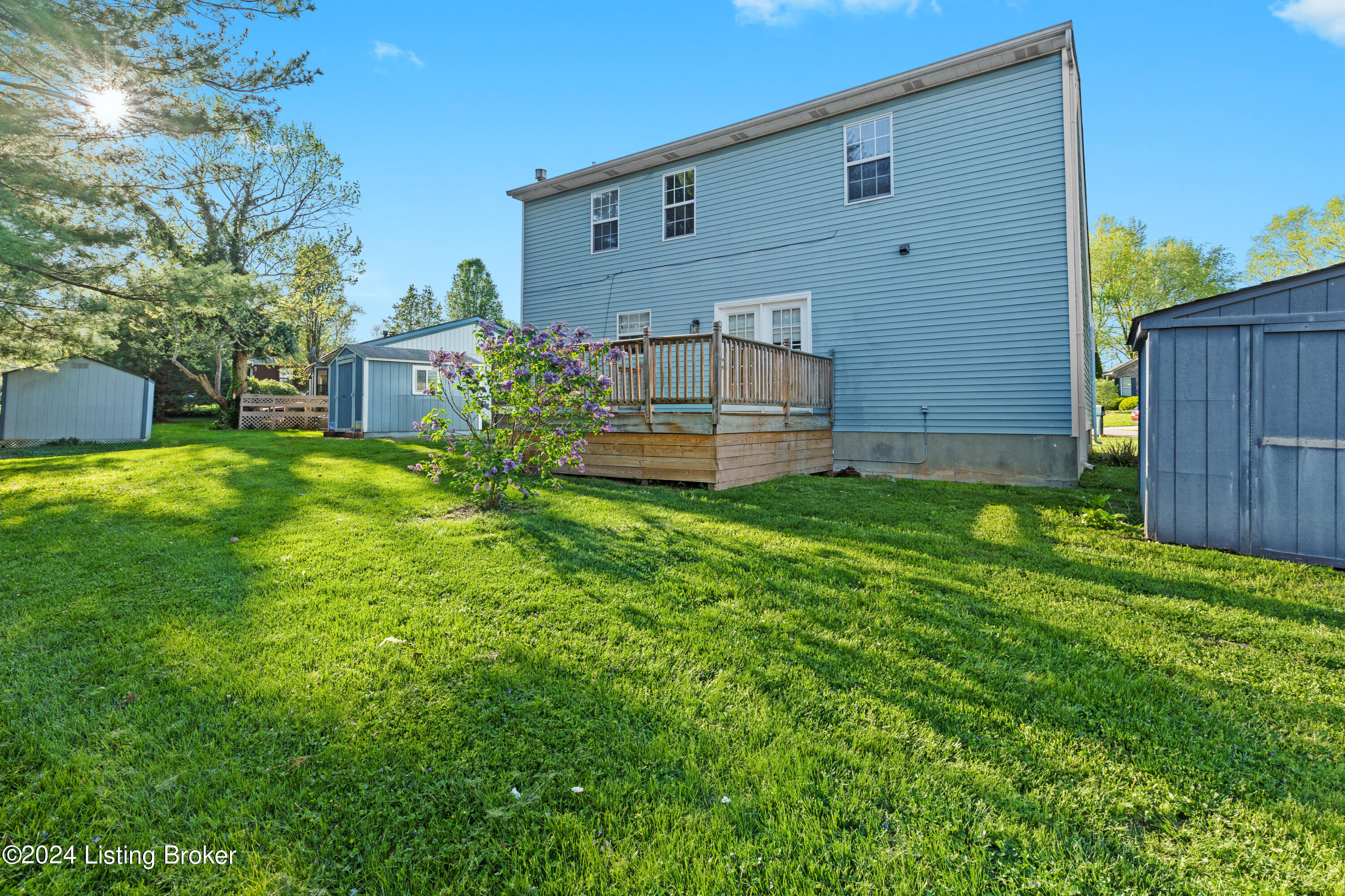8904 Threpio Ct