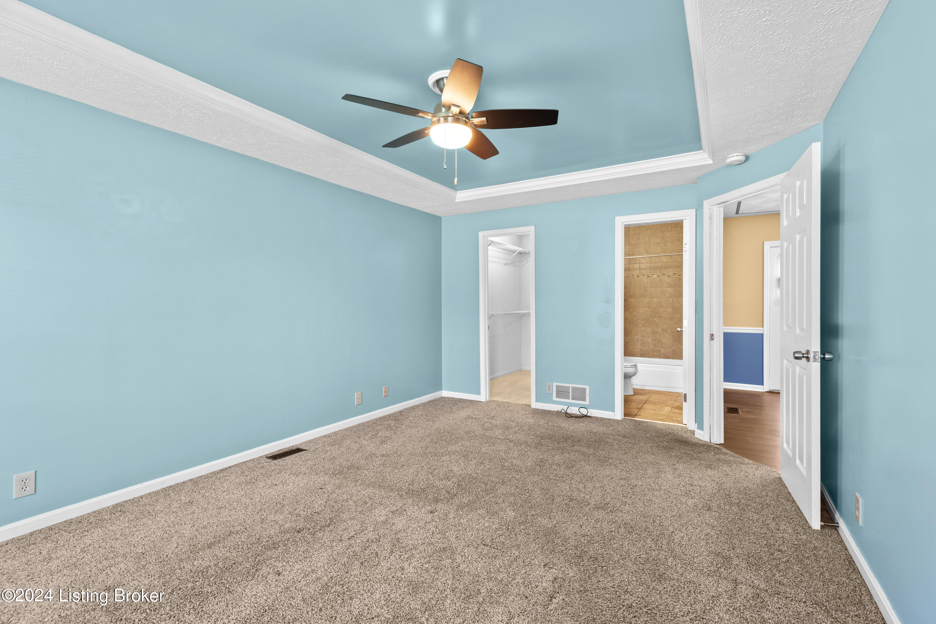 8904 Threpio Ct