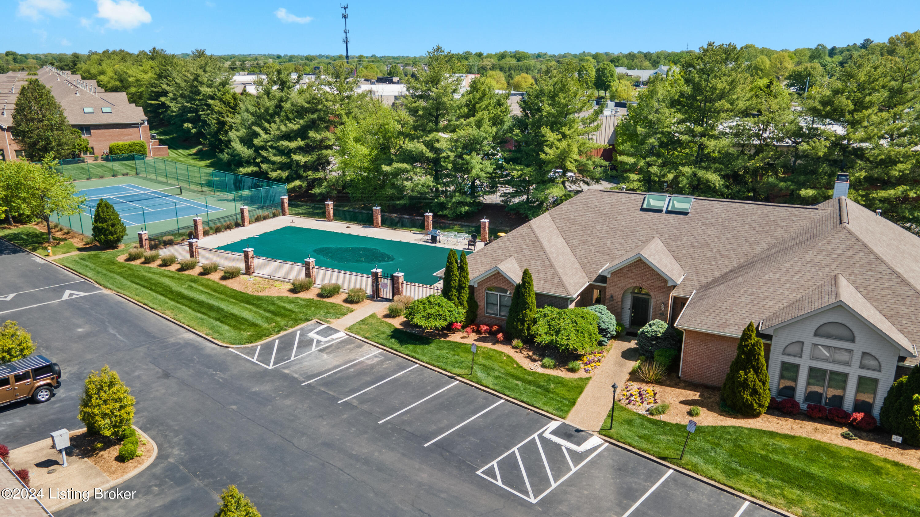 3642 Hurstbourne Ridge Blvd