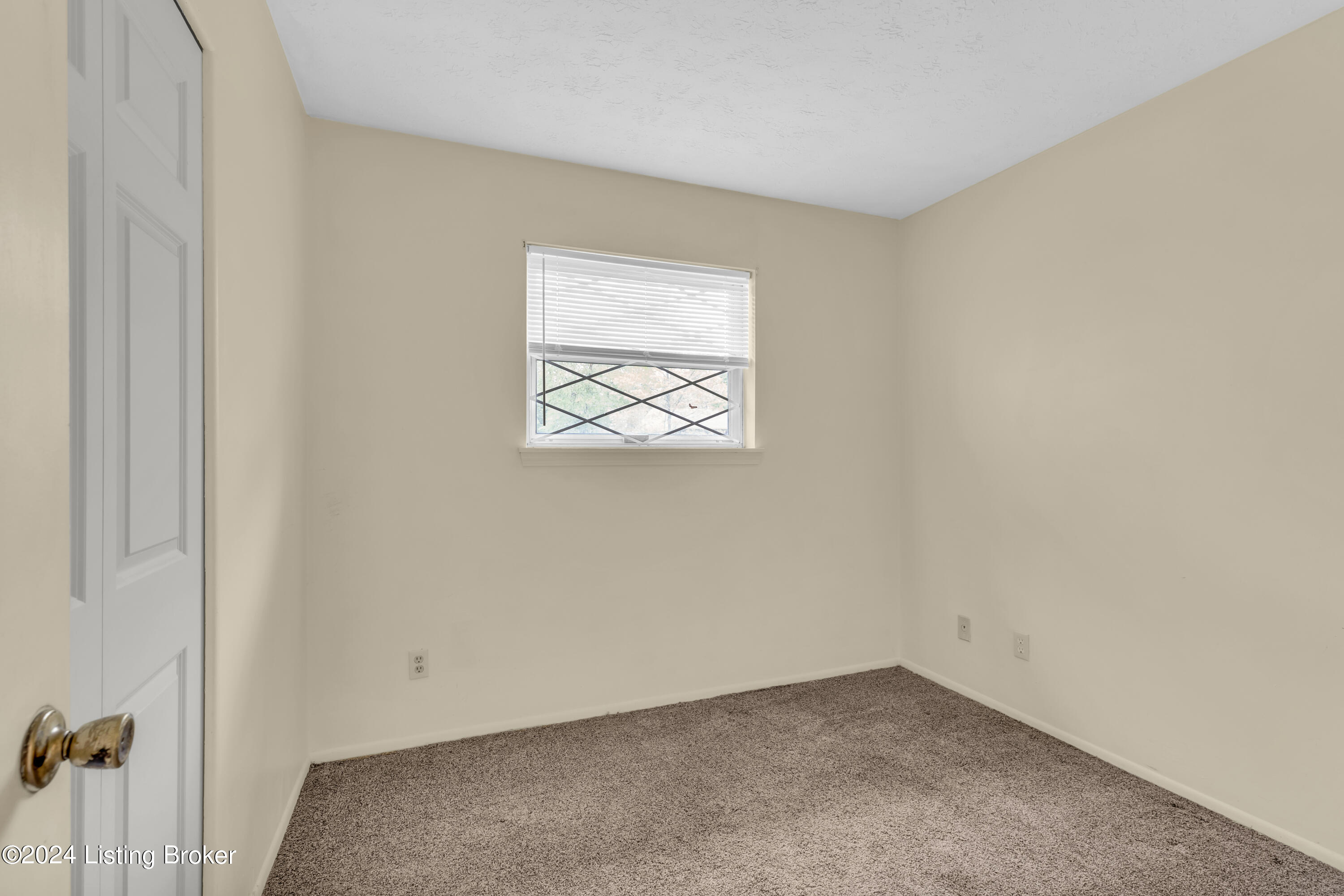 11009 Waycross Ave