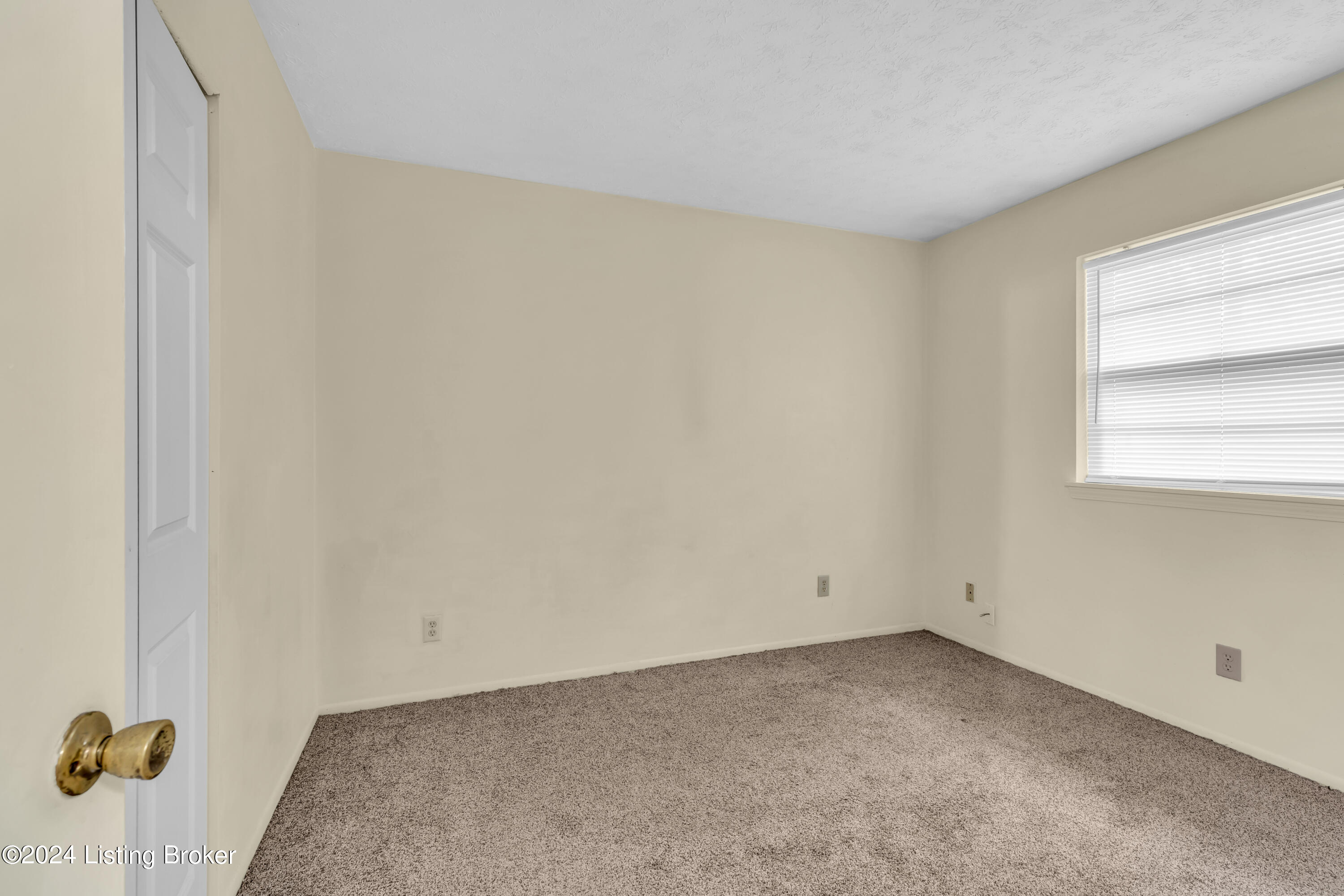 11009 Waycross Ave