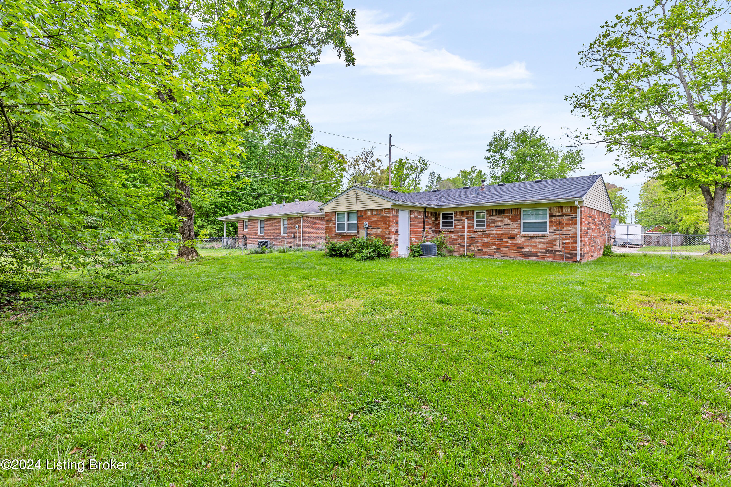 11009 Waycross Ave