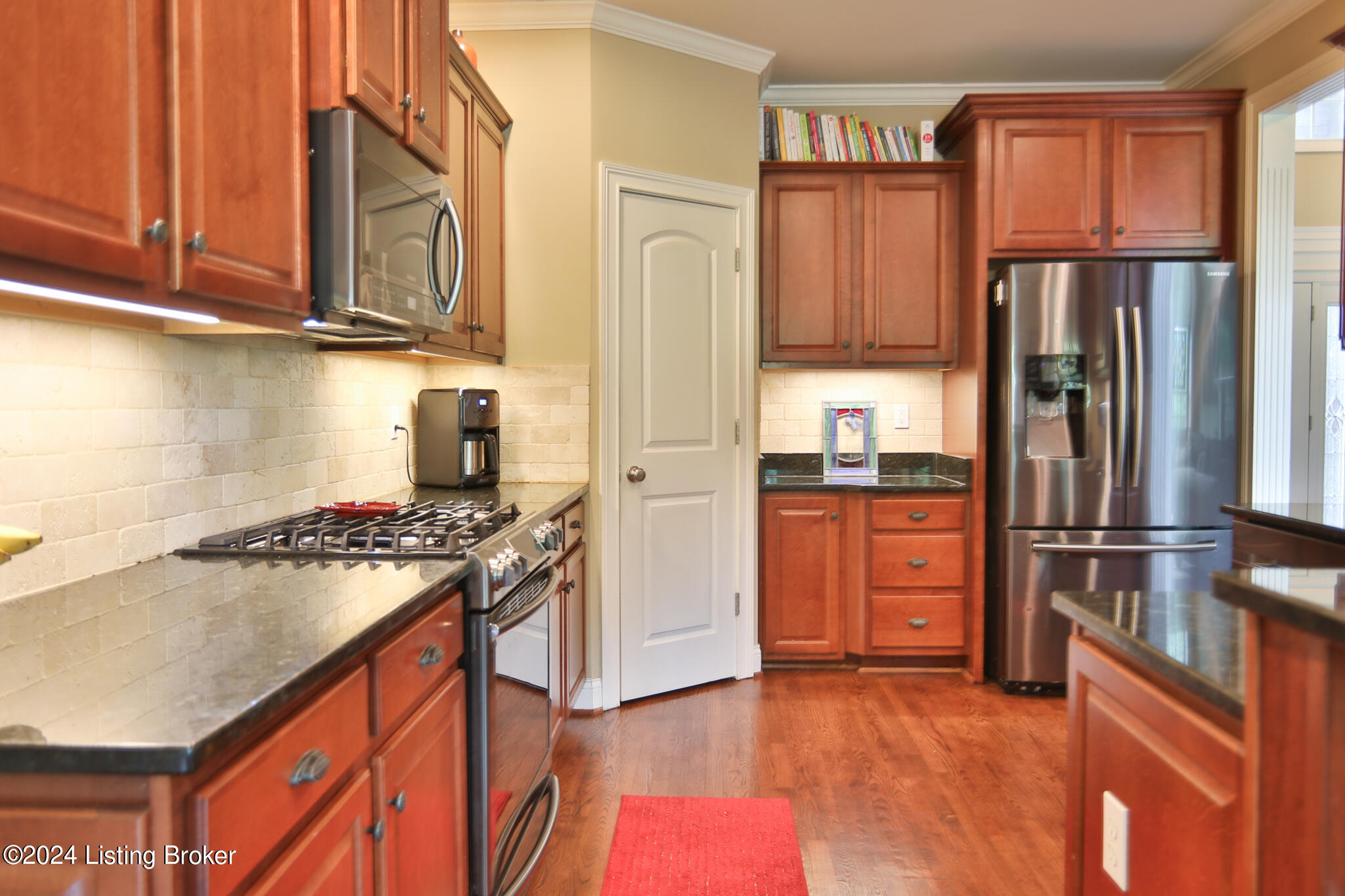 11307 Valley Cove Cir