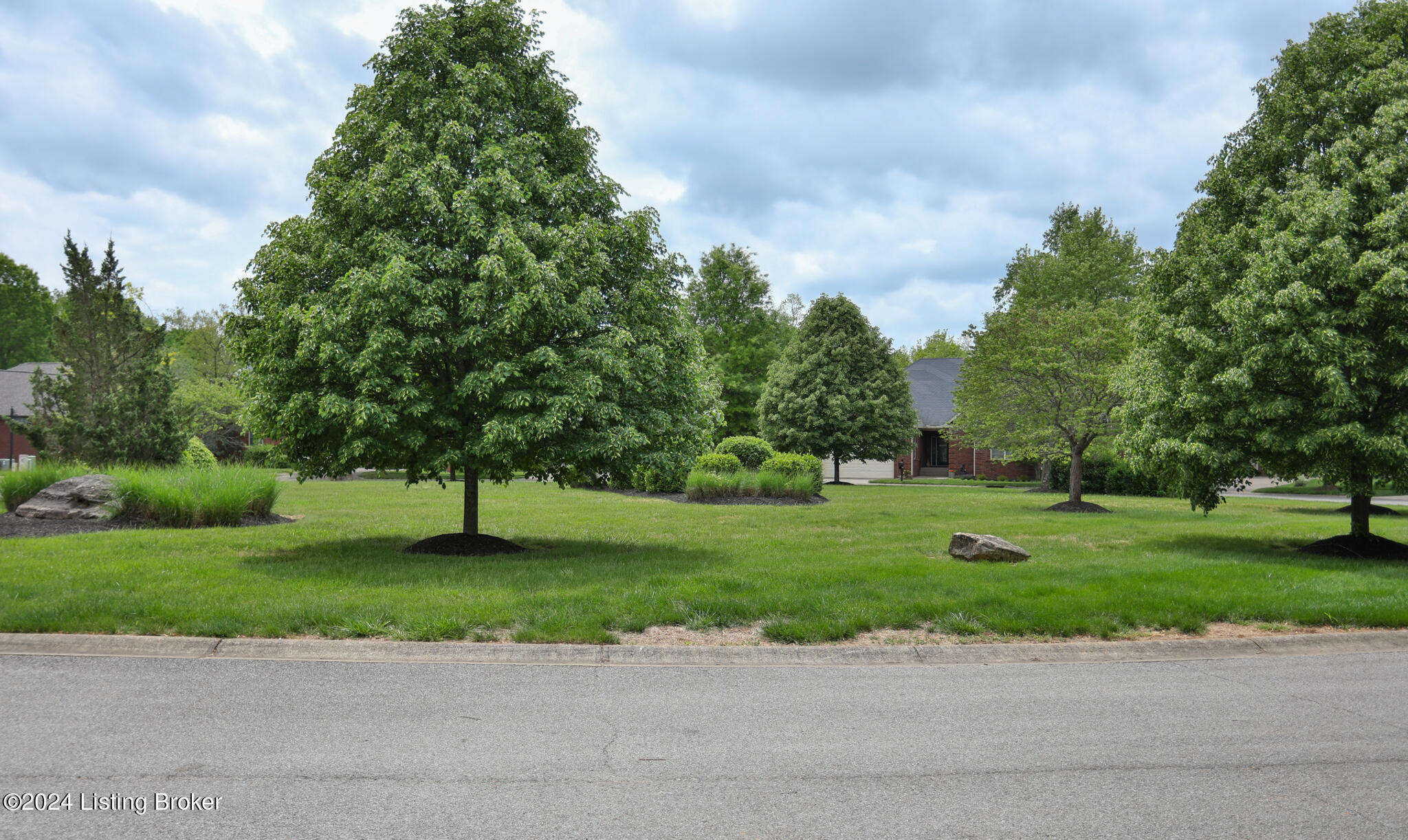 11307 Valley Cove Cir