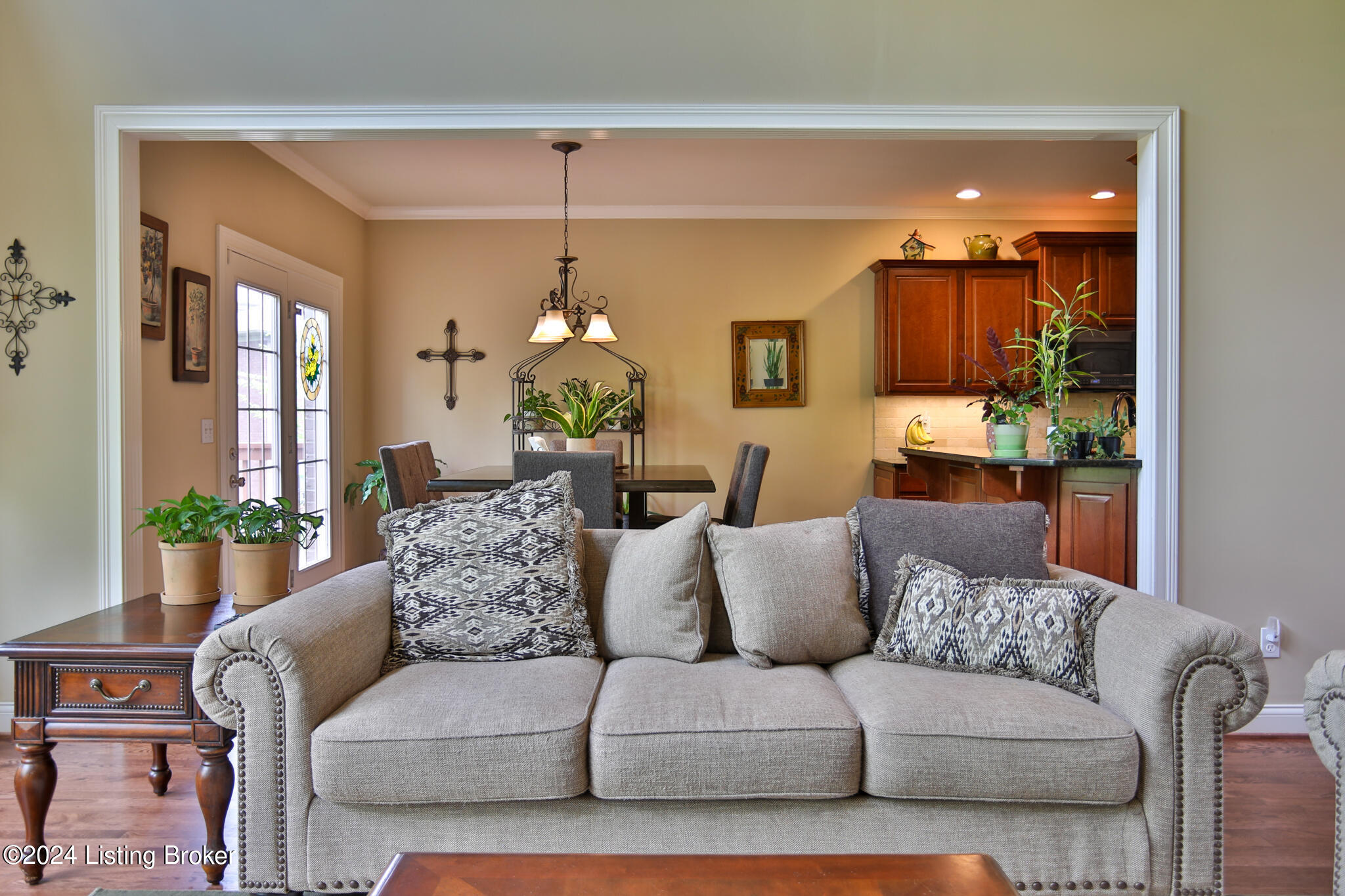 11307 Valley Cove Cir