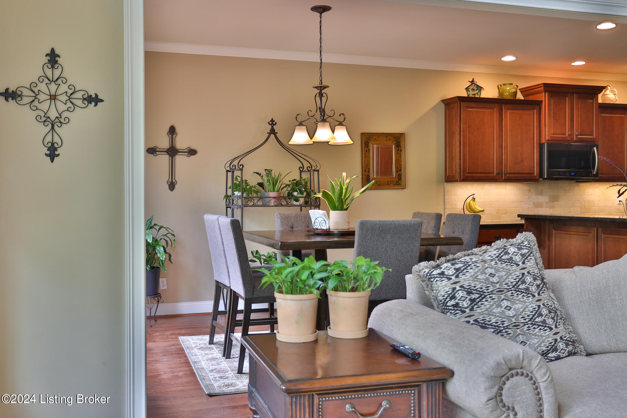11307 Valley Cove Cir