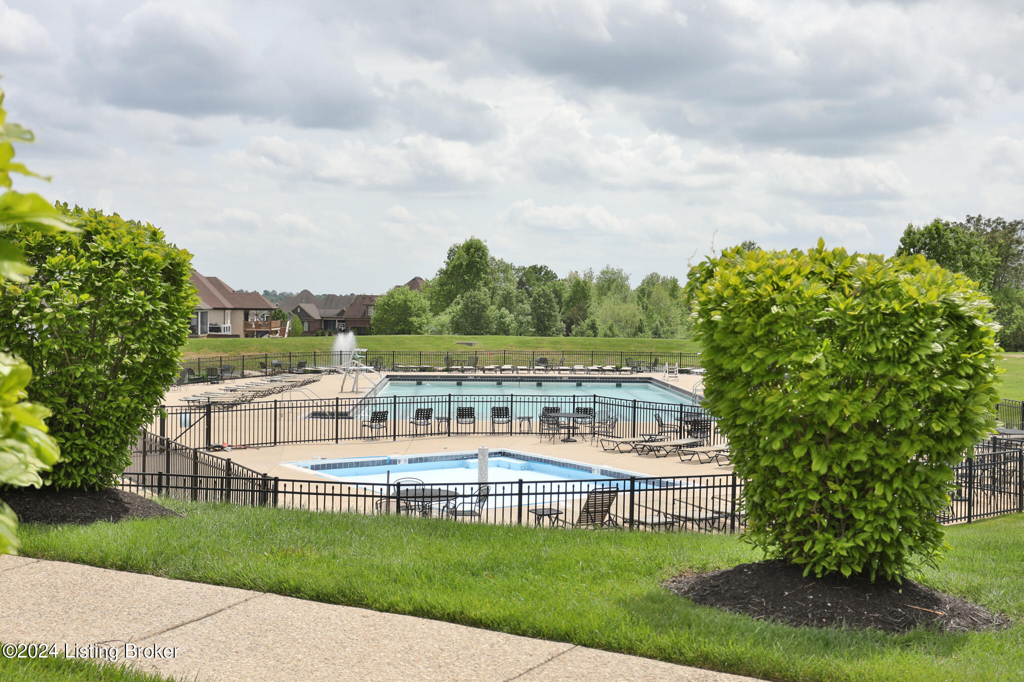 11307 Valley Cove Cir