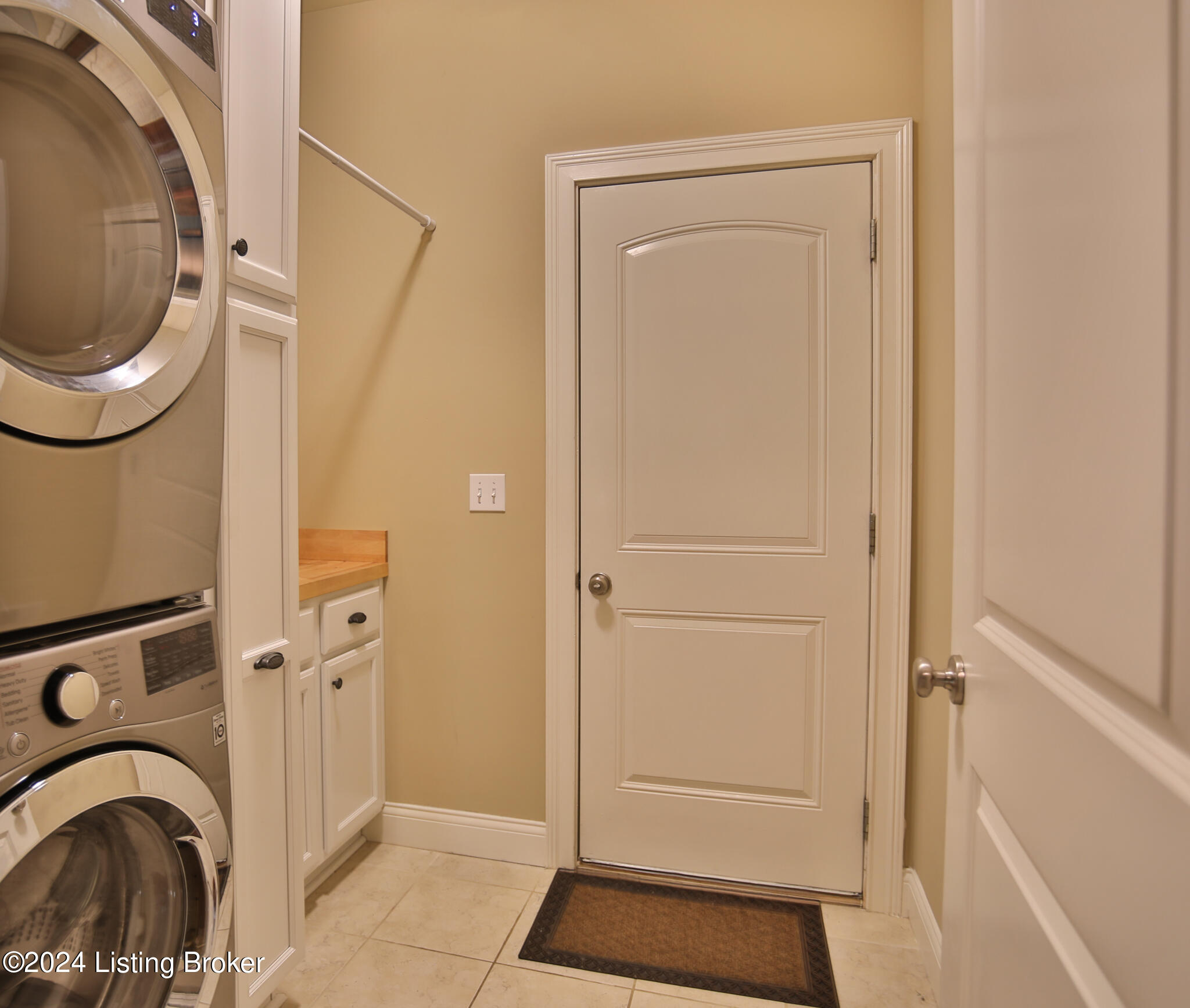 11307 Valley Cove Cir