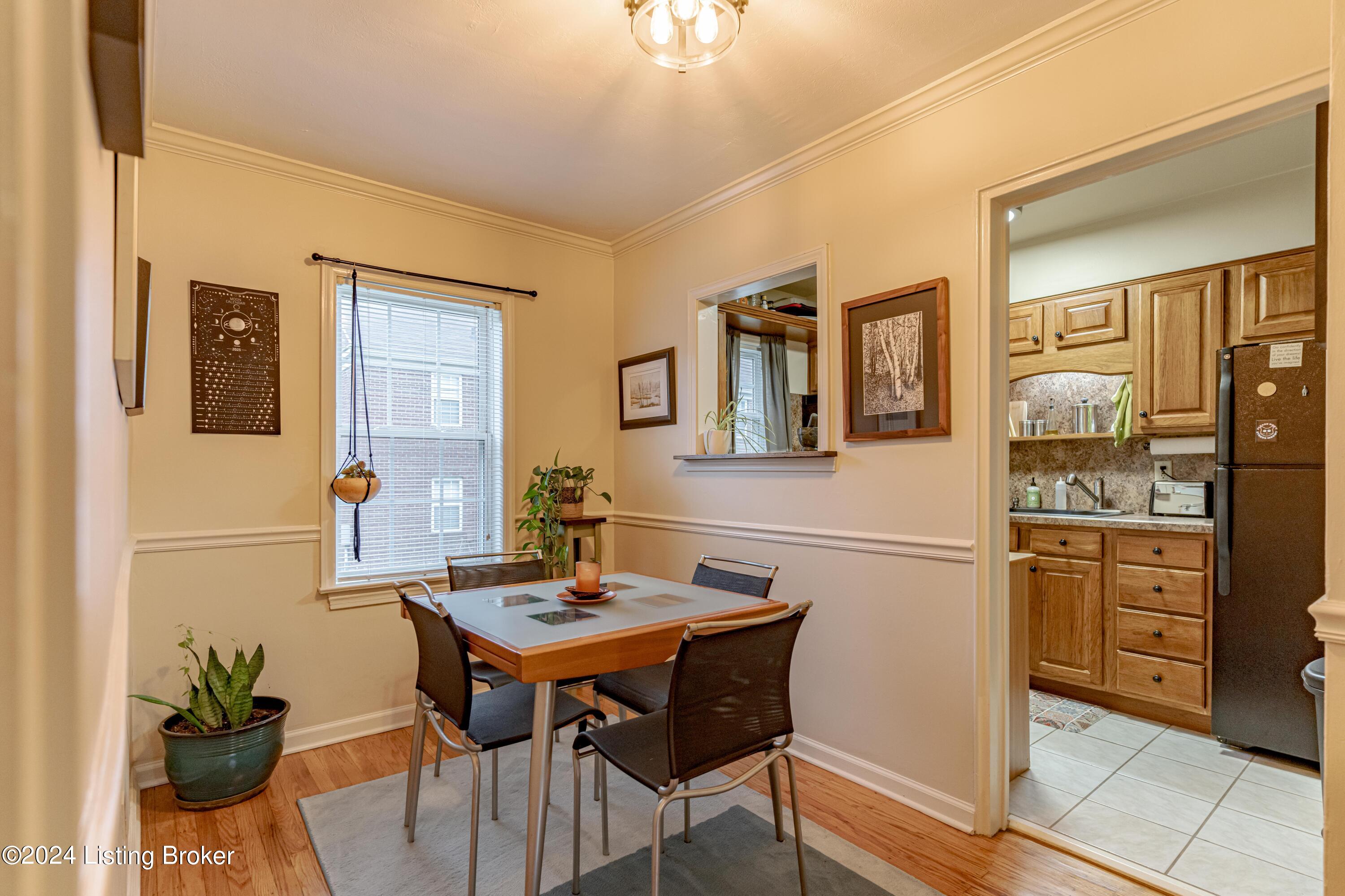 1609 Ellwood Ave, D2