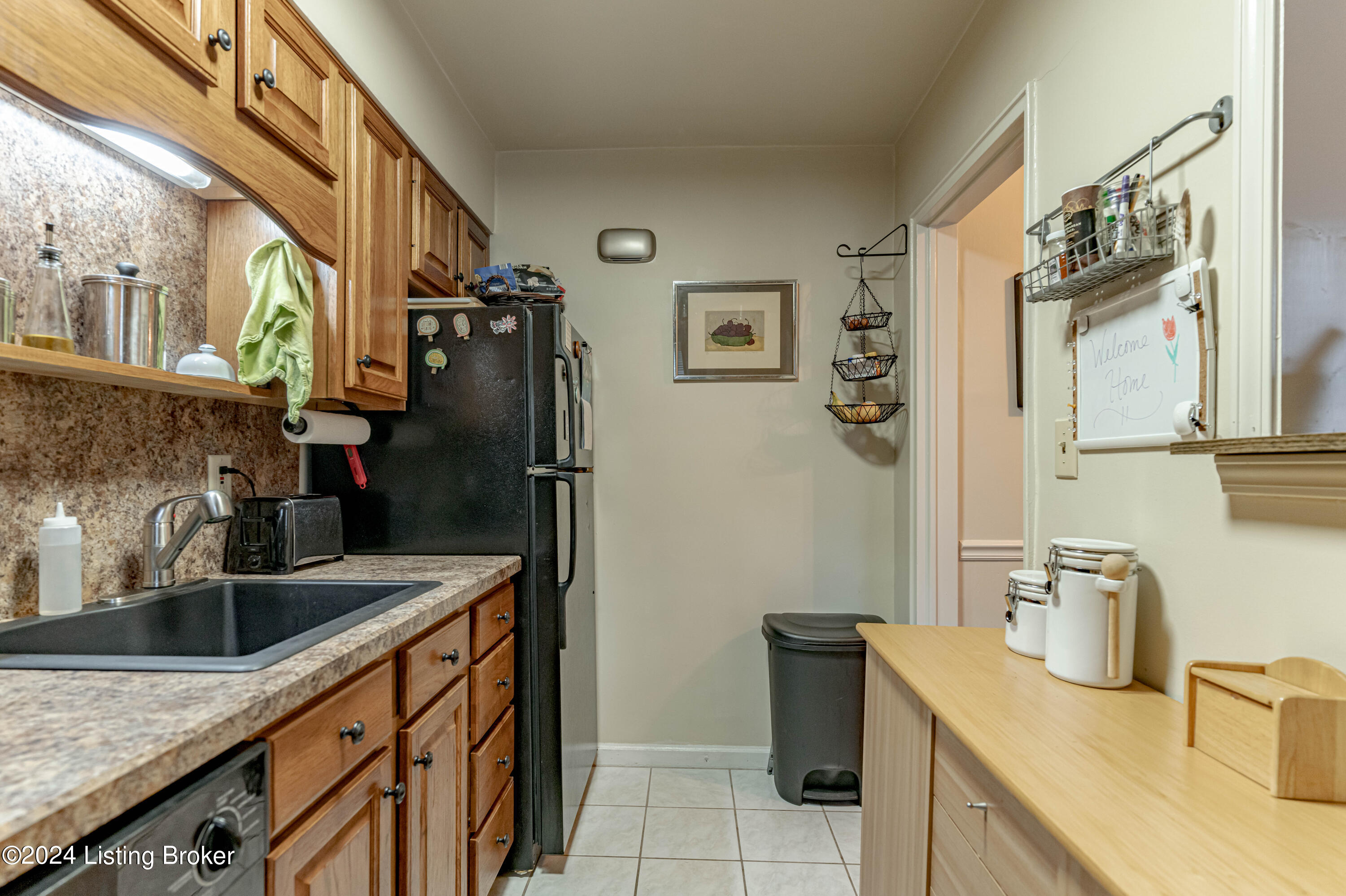 1609 Ellwood Ave, D2