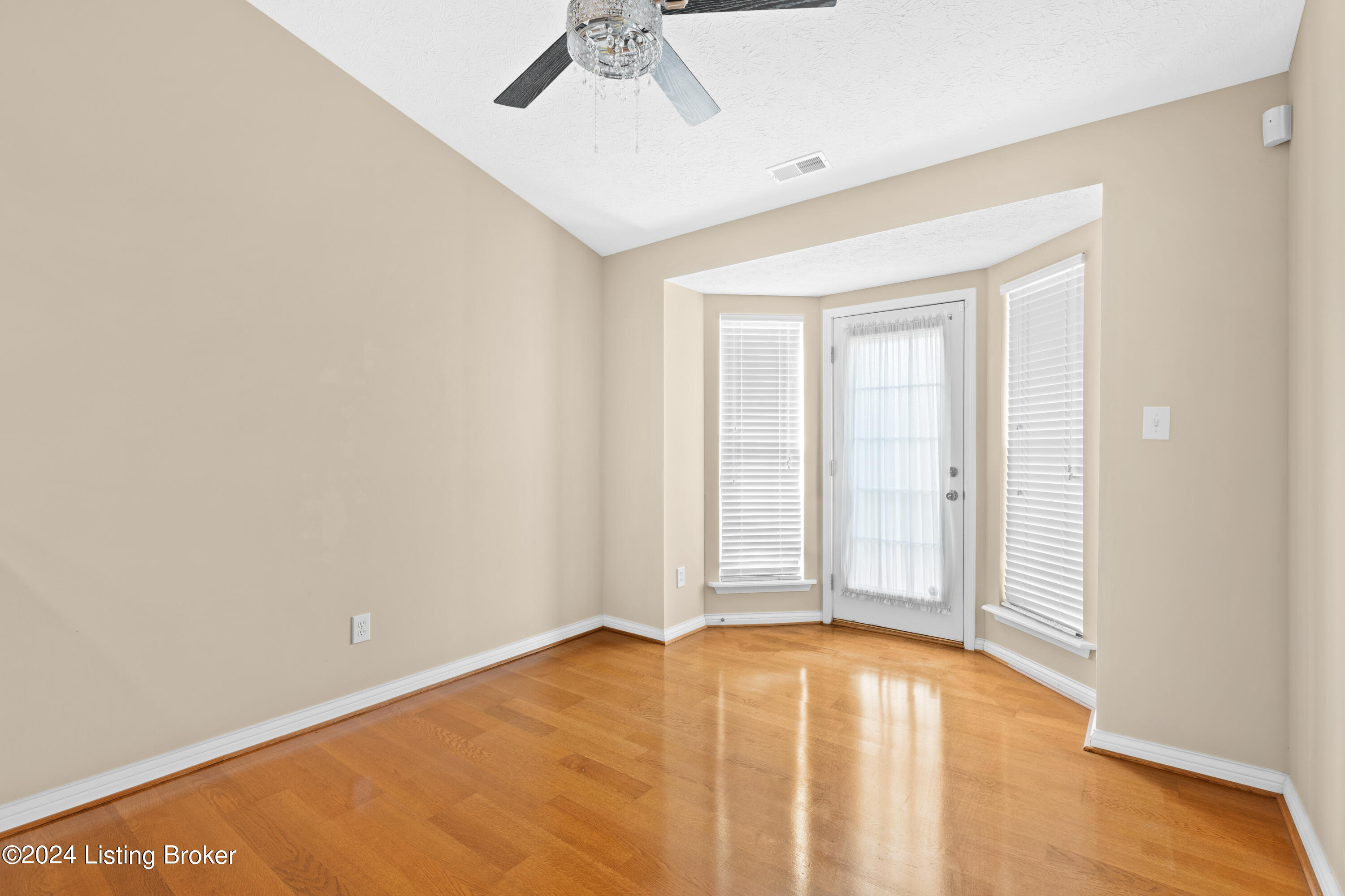 8907 Stony Falls Way