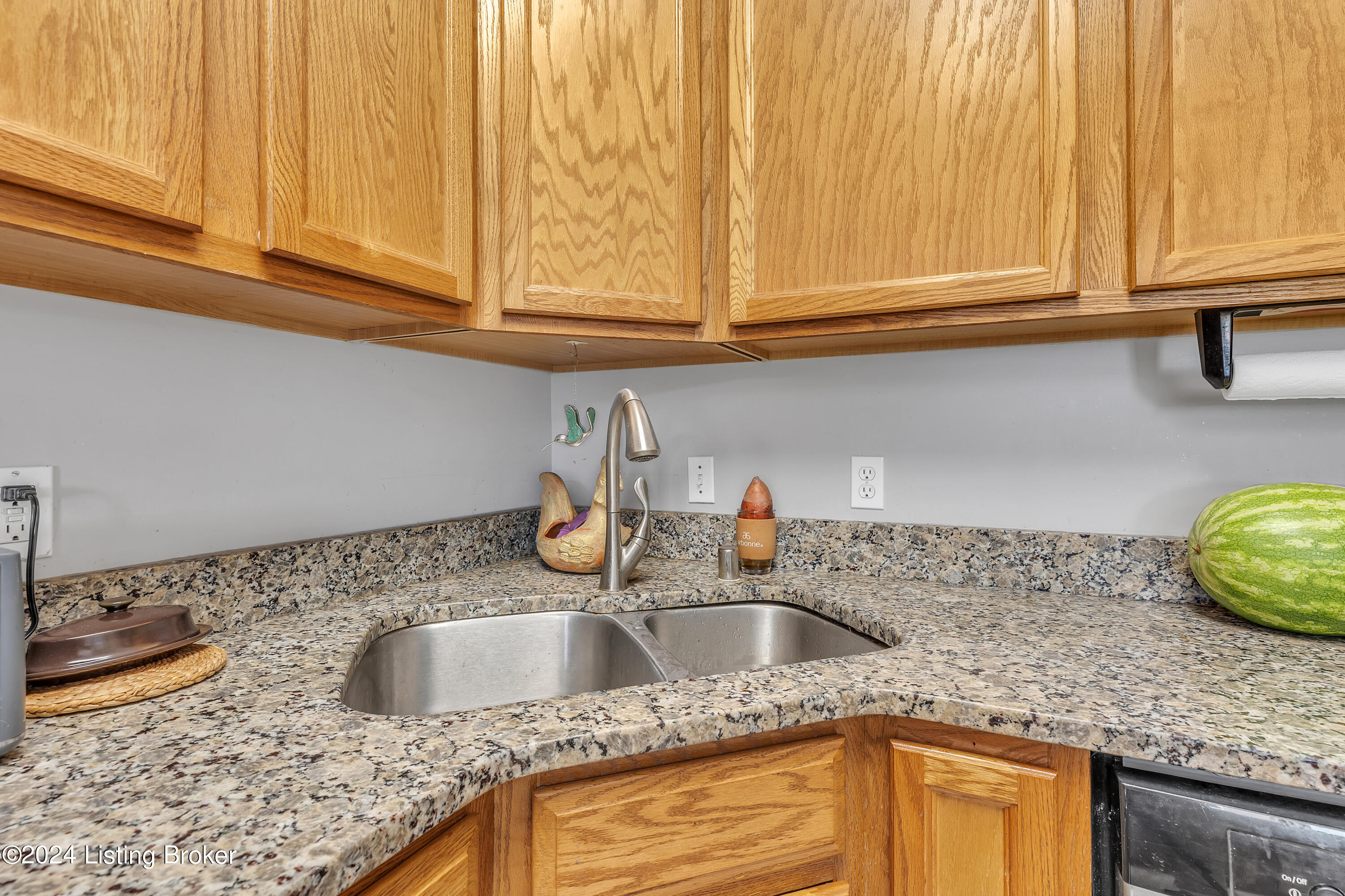 3416 Pinnacle Gardens Dr