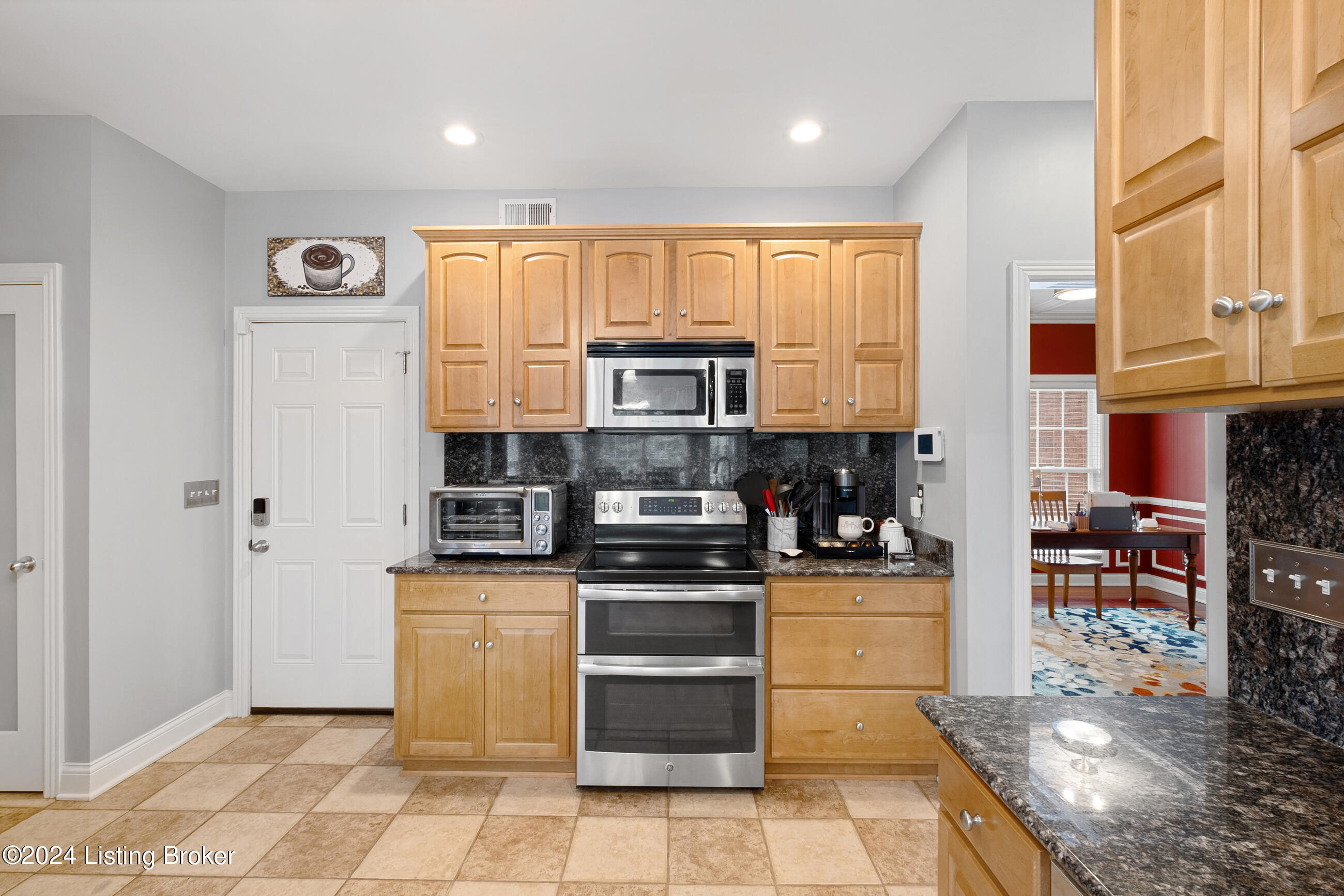 260 Kingswood Ct