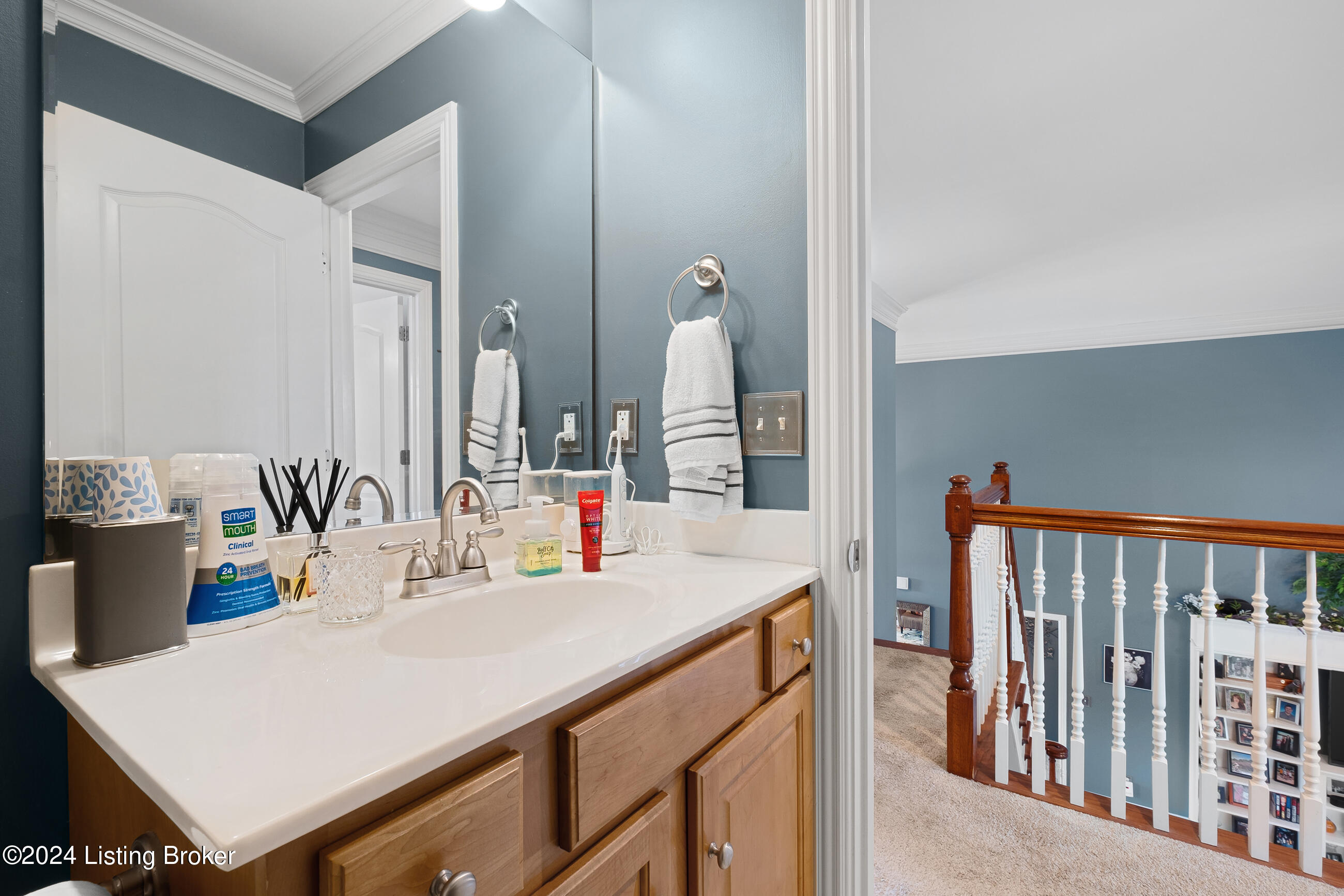 260 Kingswood Ct