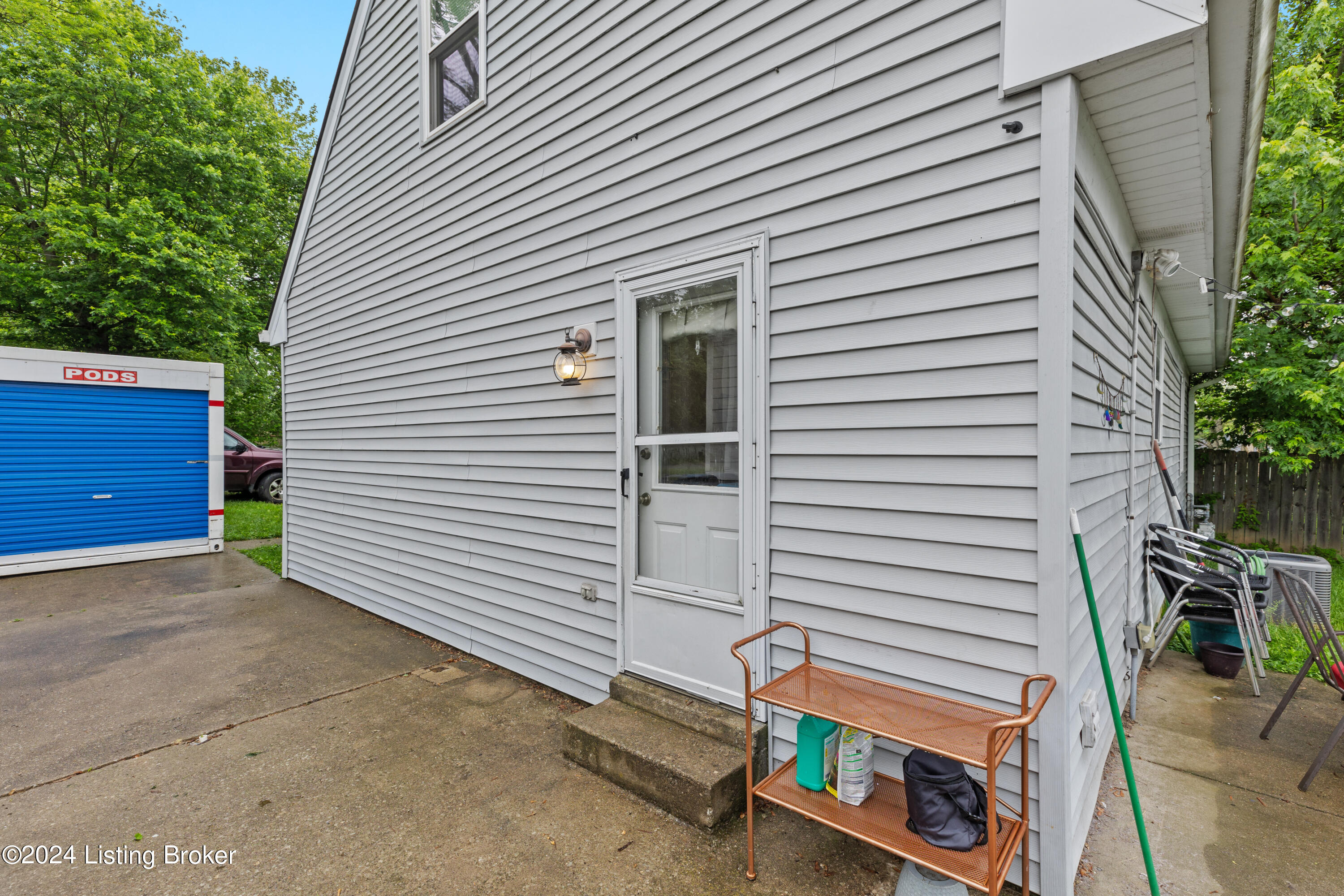 804 Monroe St