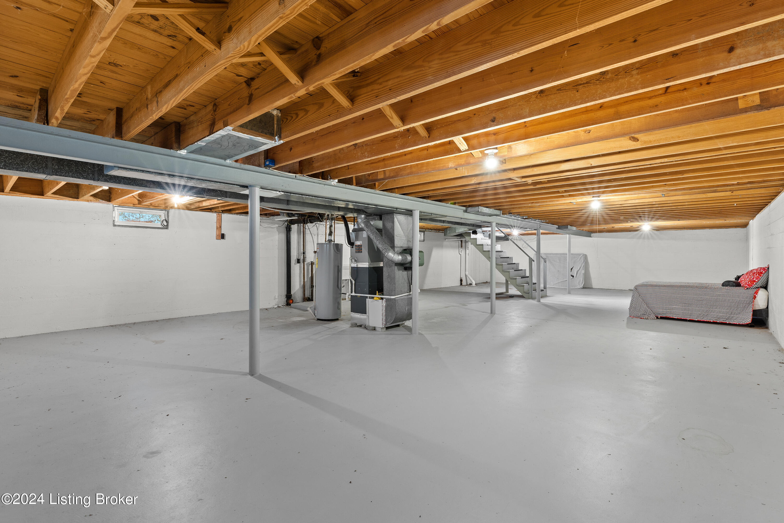 1216 Abbeywood Rd