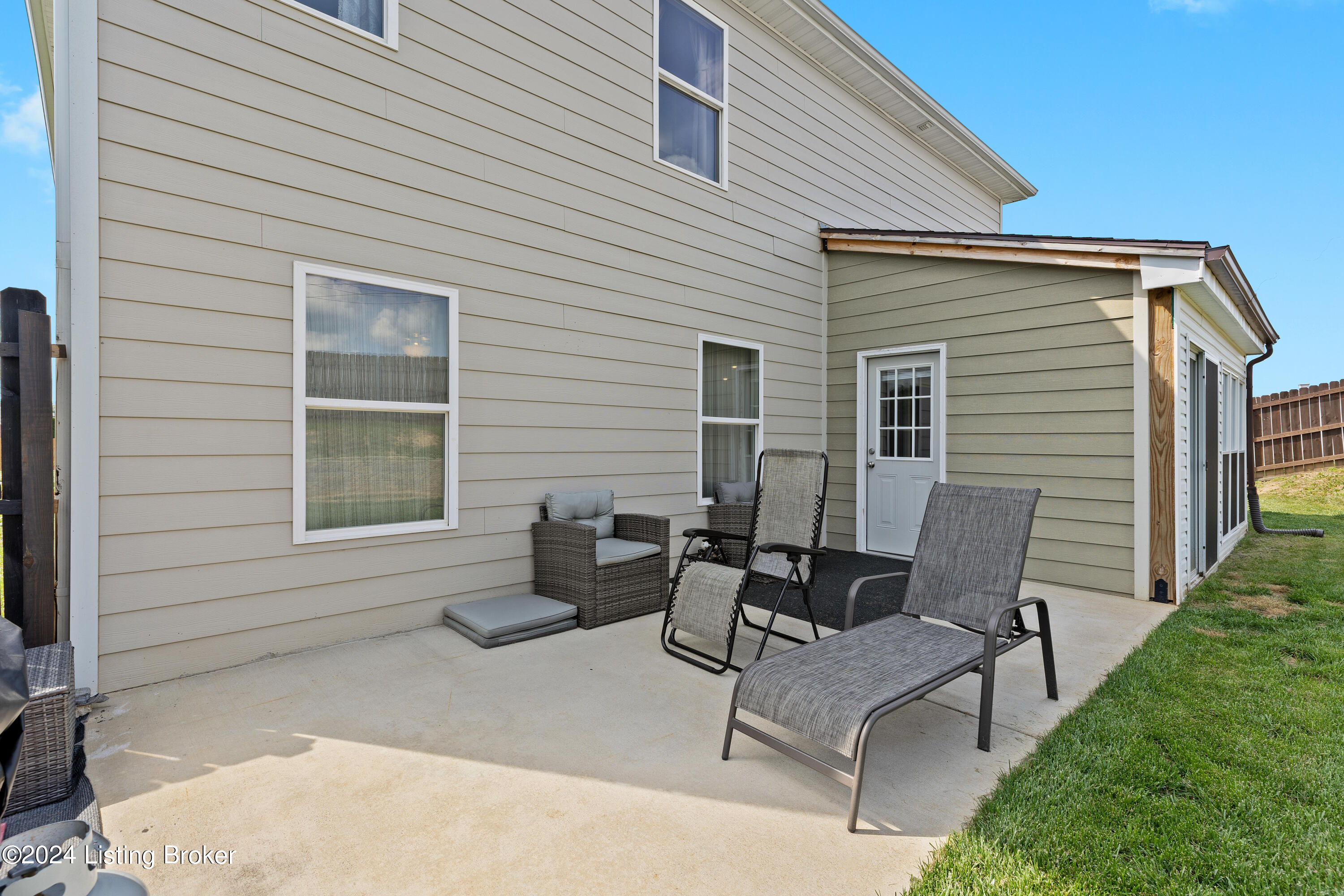 138 Spring Lake Ln