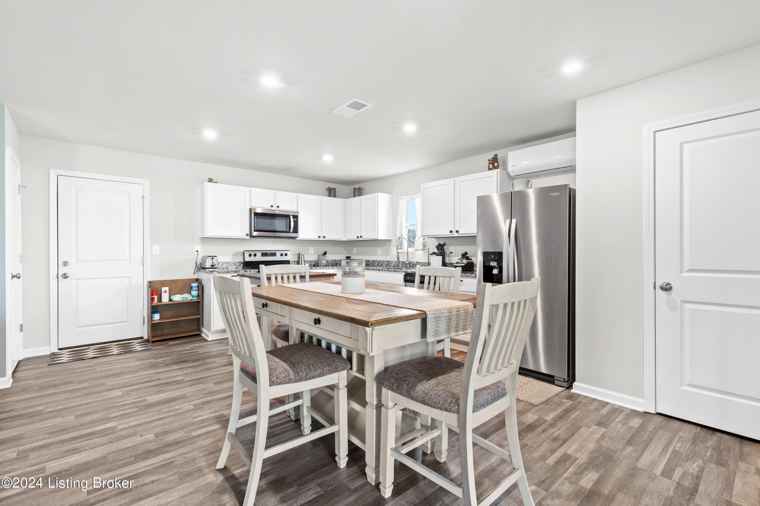 138 Spring Lake Ln