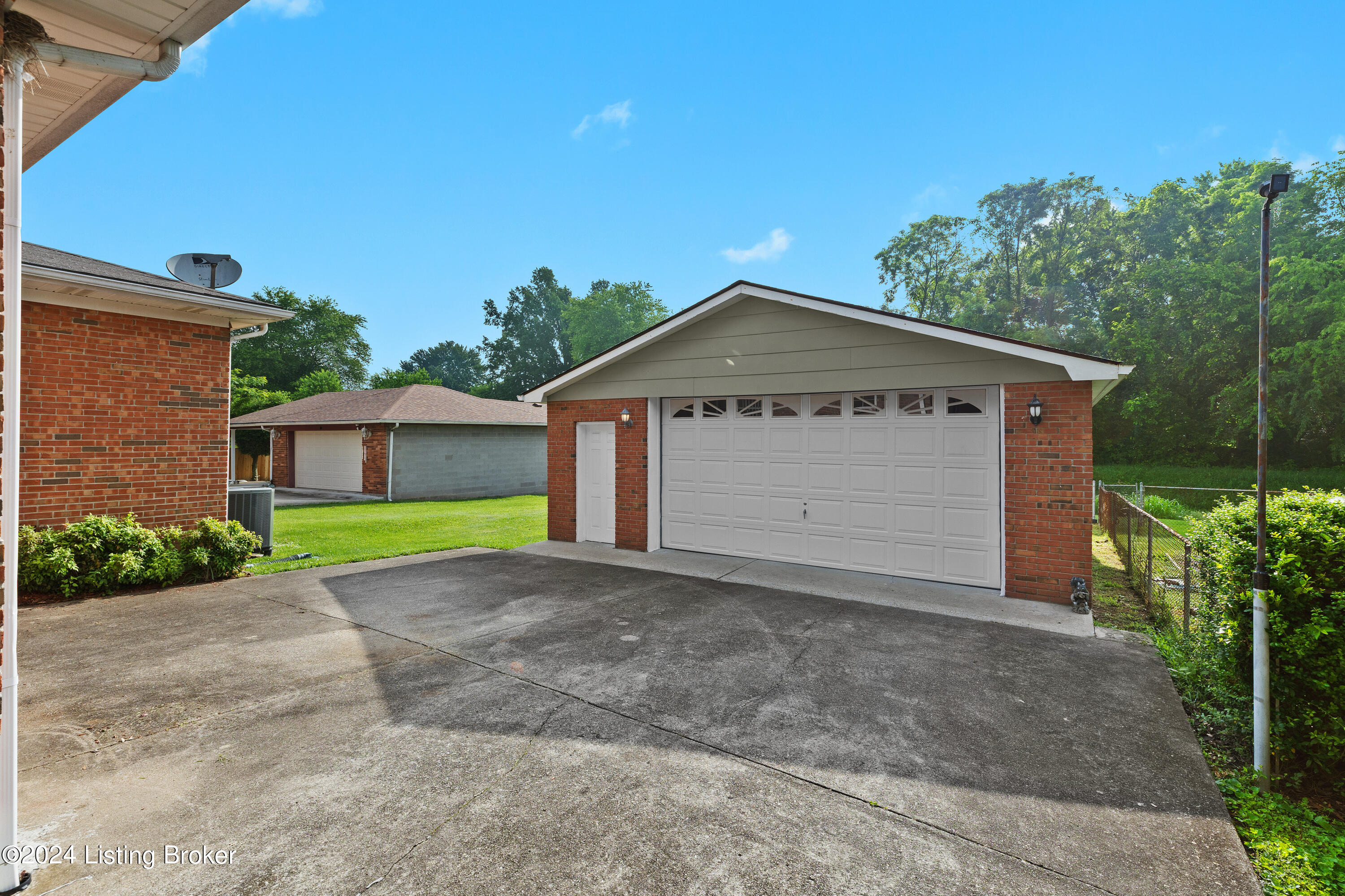 7611 Norwich Blvd