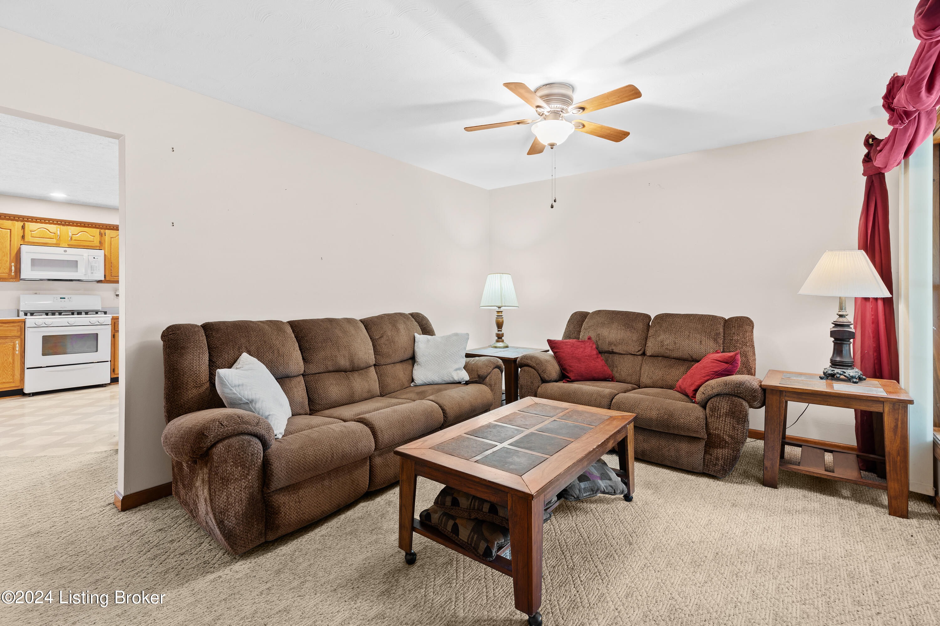 7611 Norwich Blvd